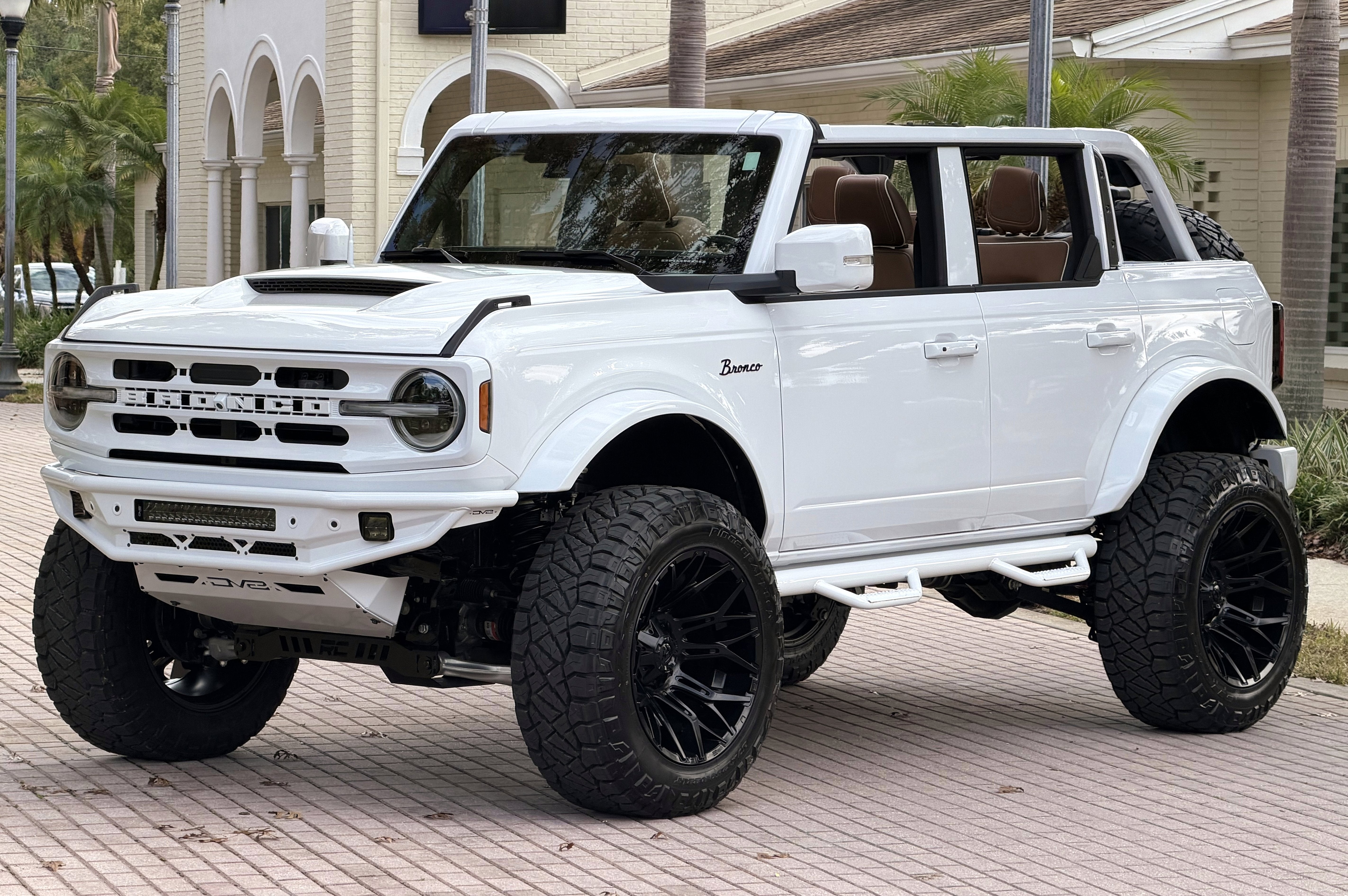 2025 Ford Bronco Outer Banks V6 Luxury Package Hard Top Custom Lifted