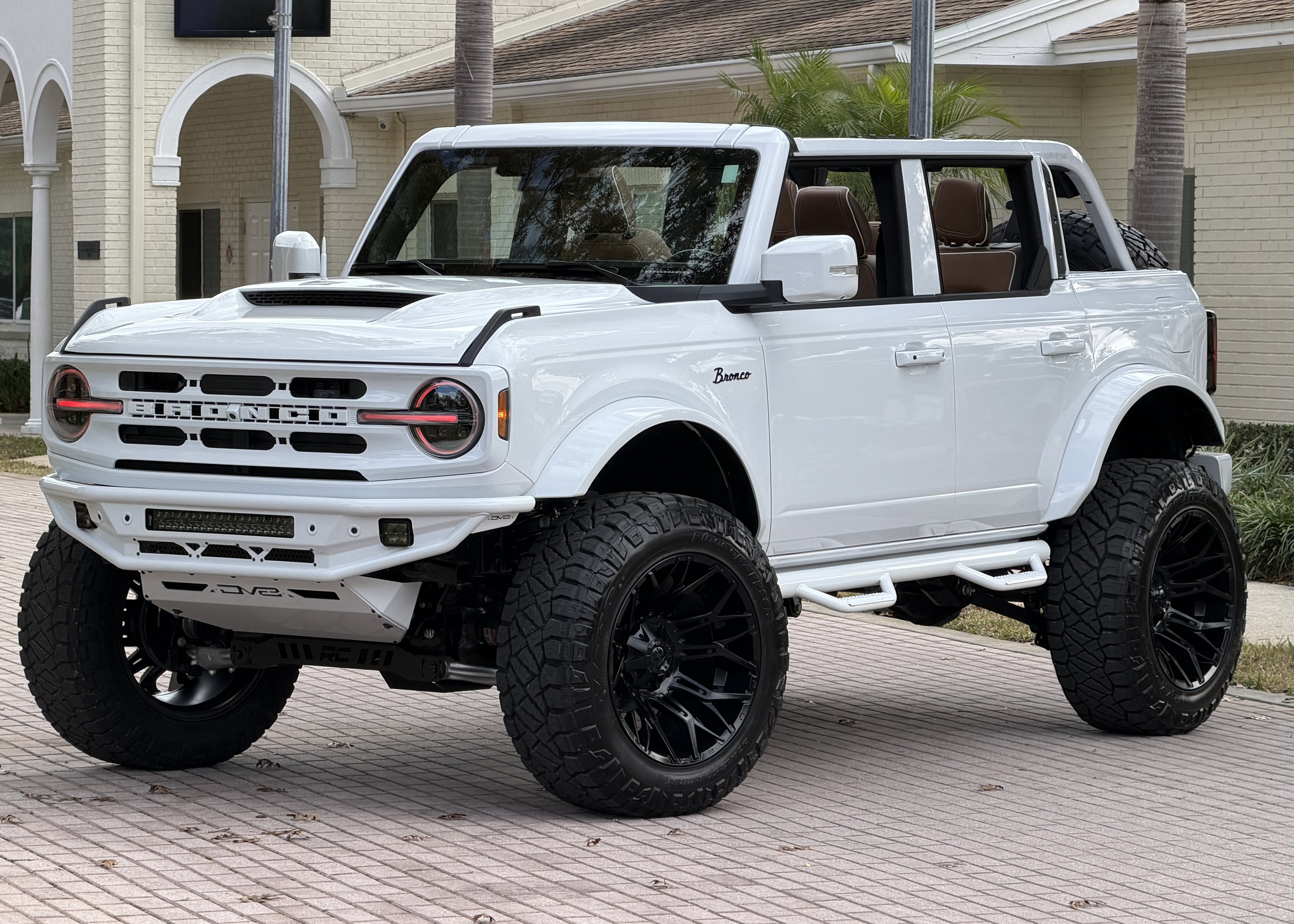 2025 Ford Bronco Outer Banks V6 Luxury Package Hard Top Custom Lifted