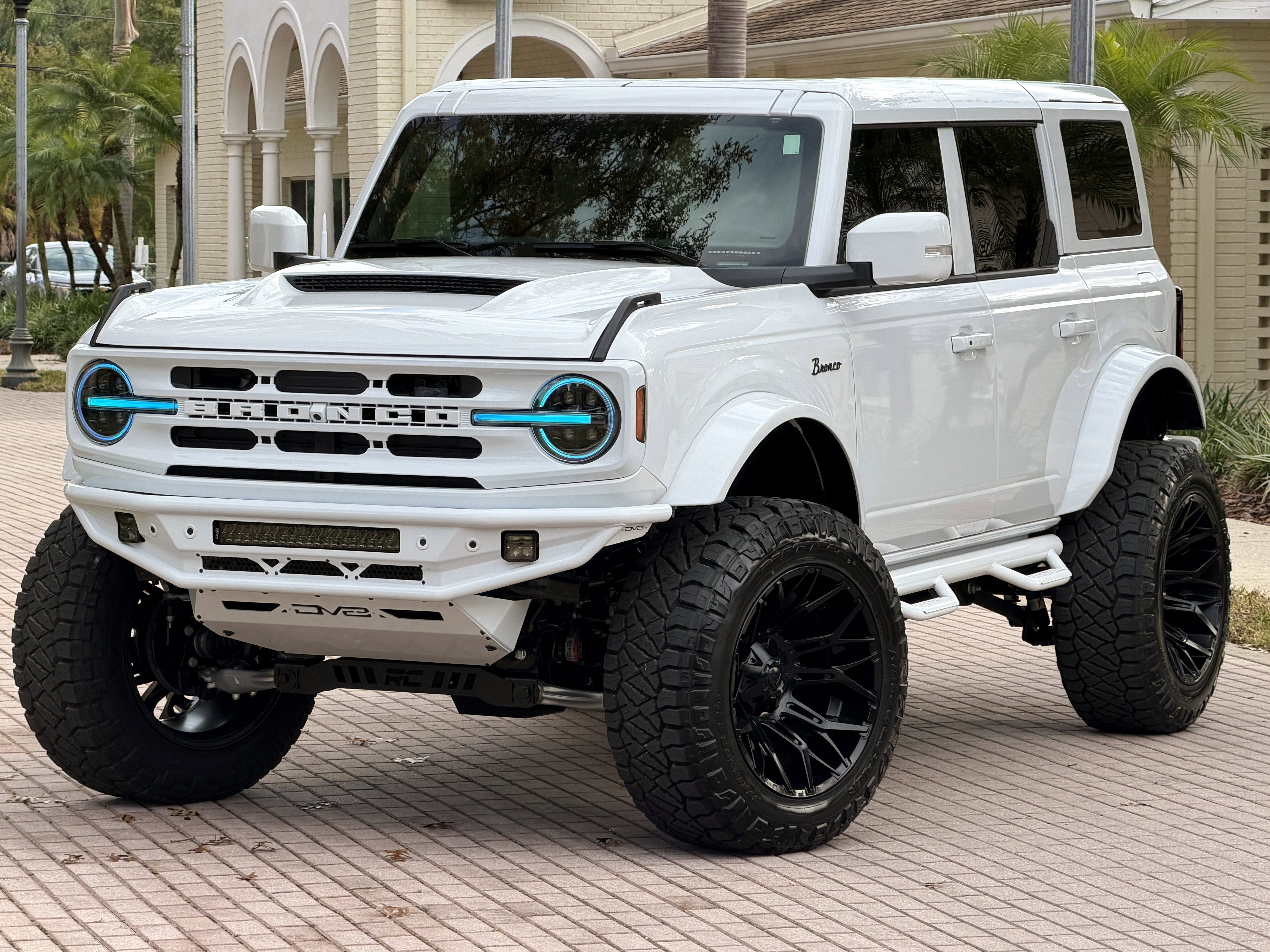 2025 Ford Bronco Outer Banks V6 Luxury Package Hard Top Custom Lifted