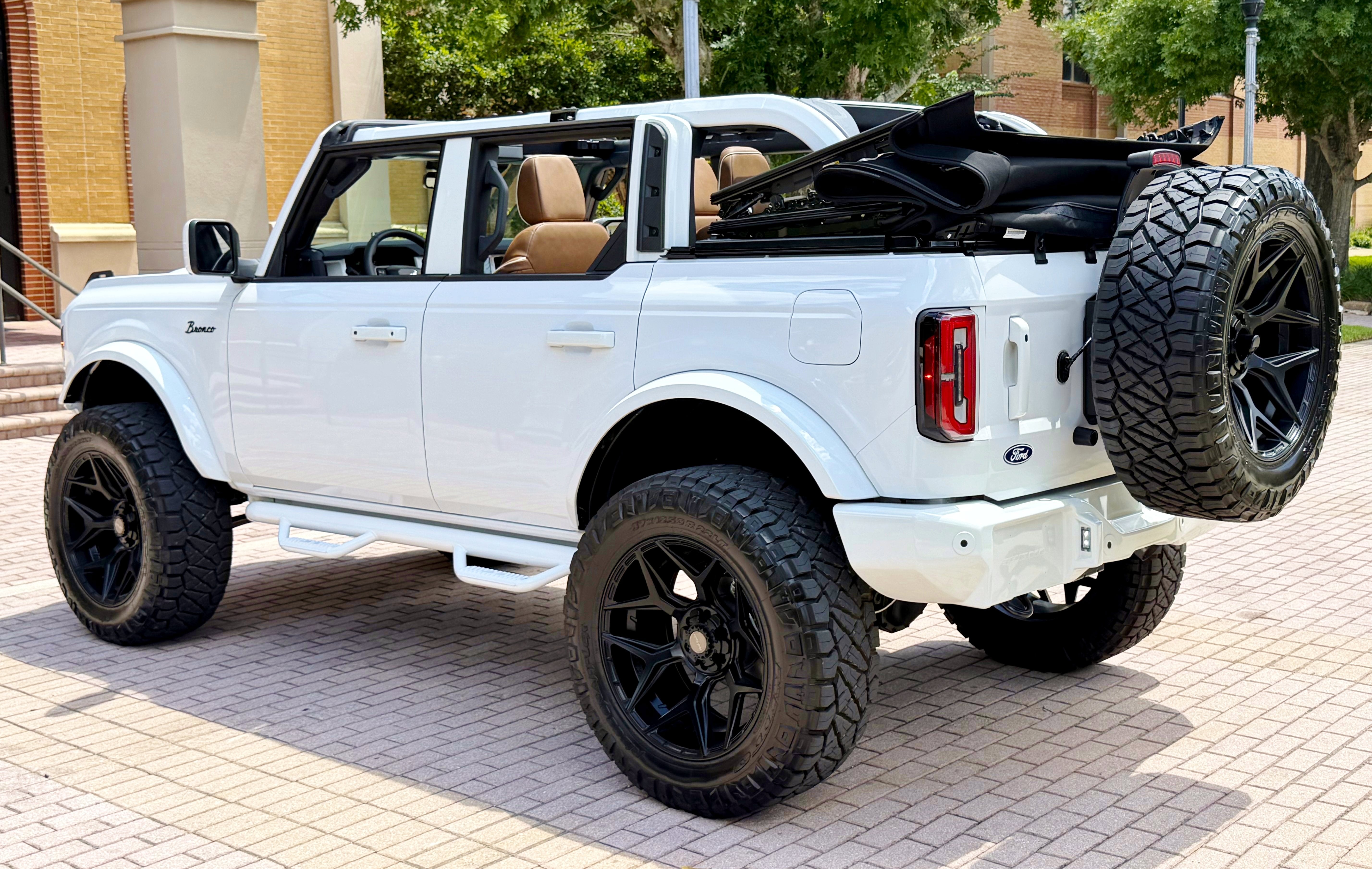 2026 Ford Bronco Outer Banks V6 Luxury Package Hard Top Custom Lifted