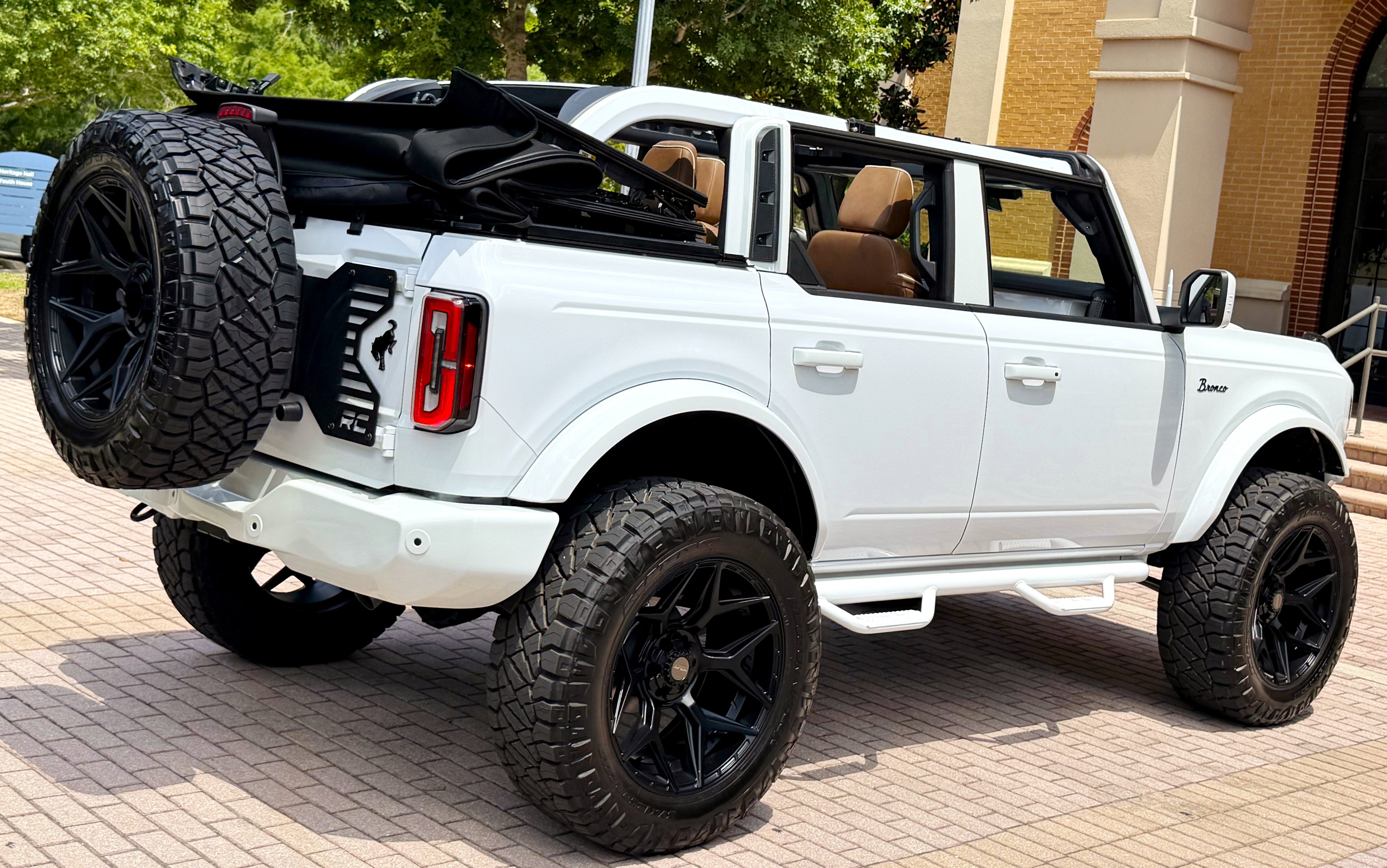 2026 Ford Bronco Outer Banks V6 Luxury Package Hard Top Custom Lifted