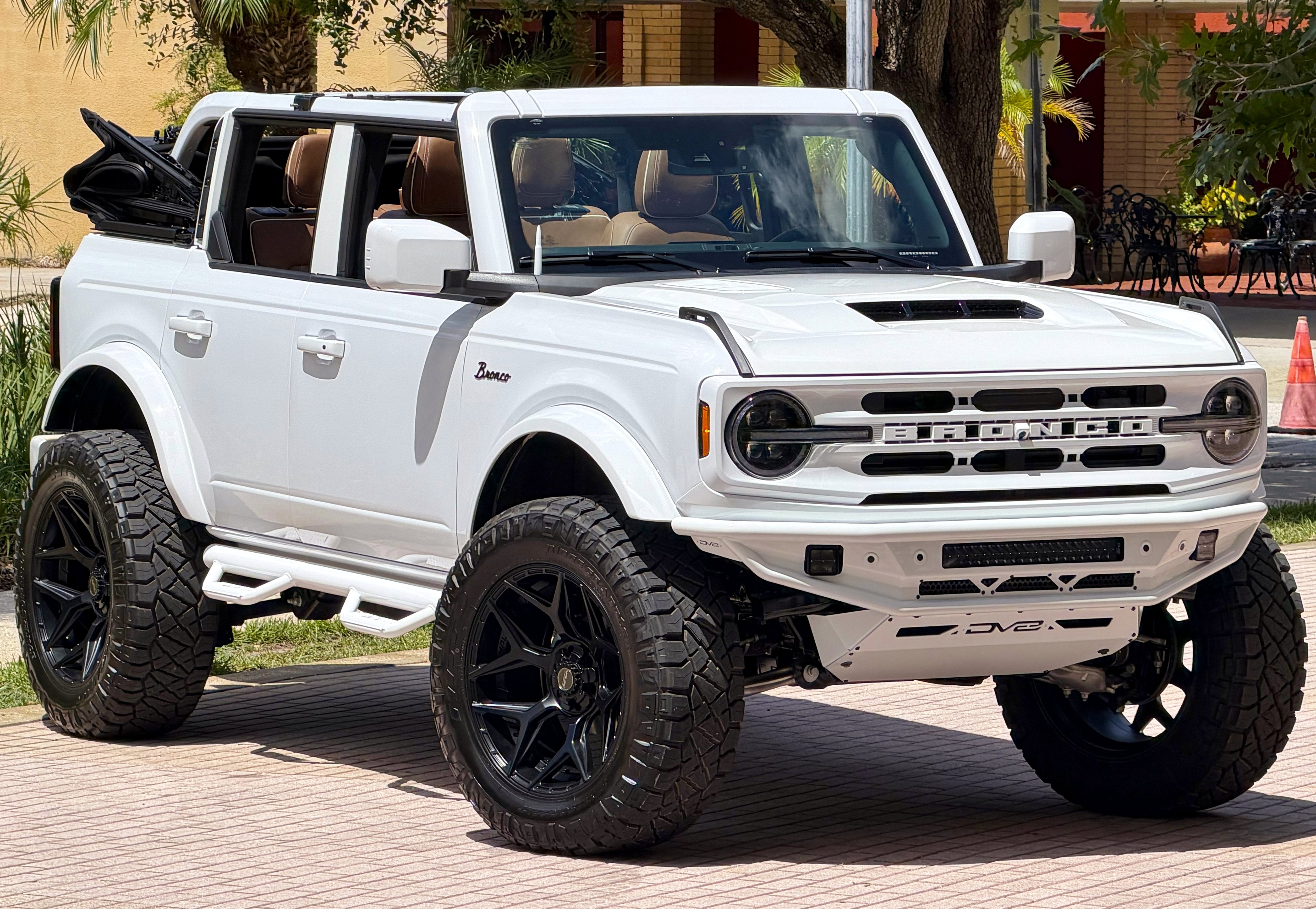 2026 Ford Bronco Outer Banks V6 Luxury Package Hard Top Custom Lifted
