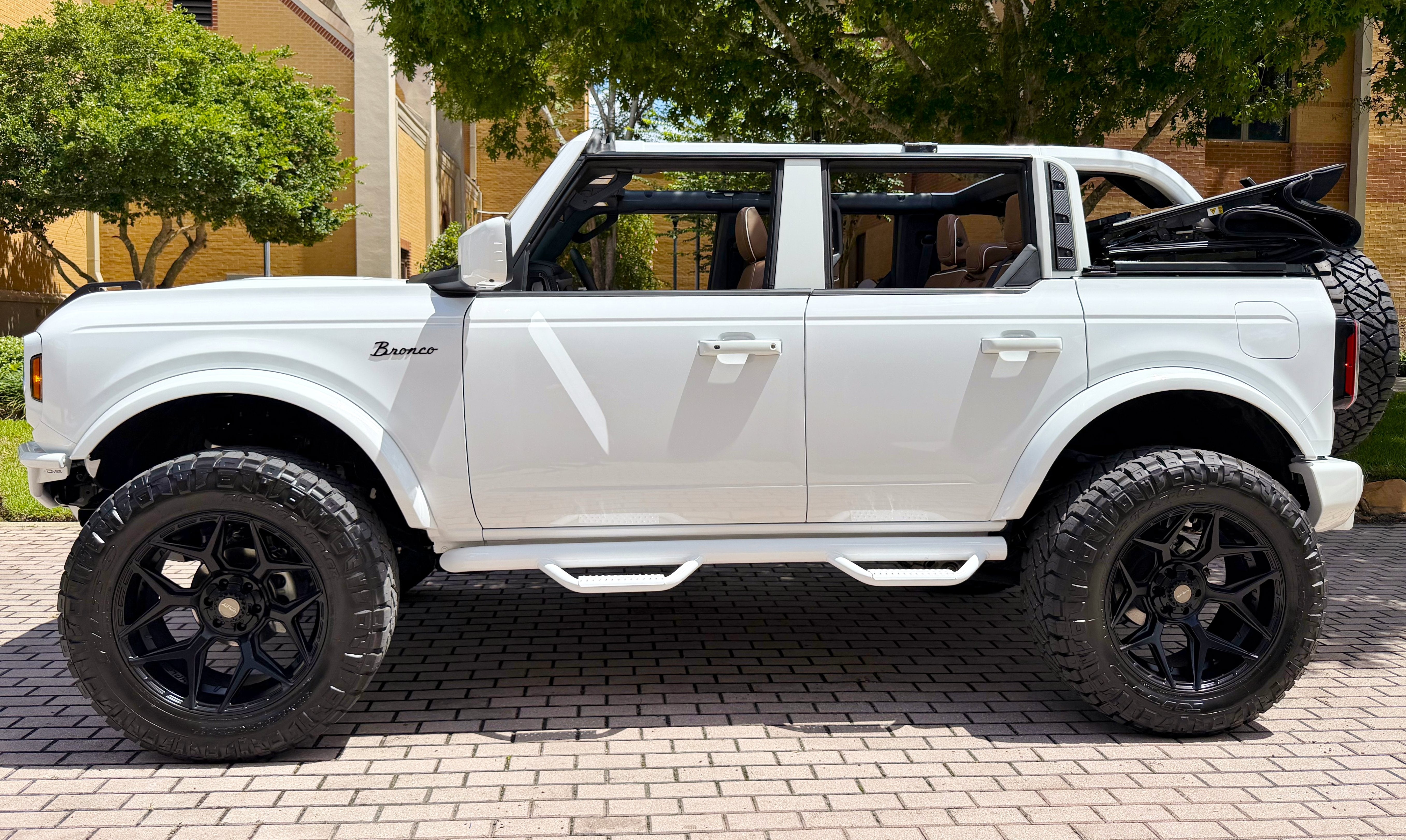2026 Ford Bronco Outer Banks V6 Luxury Package Hard Top Custom Lifted