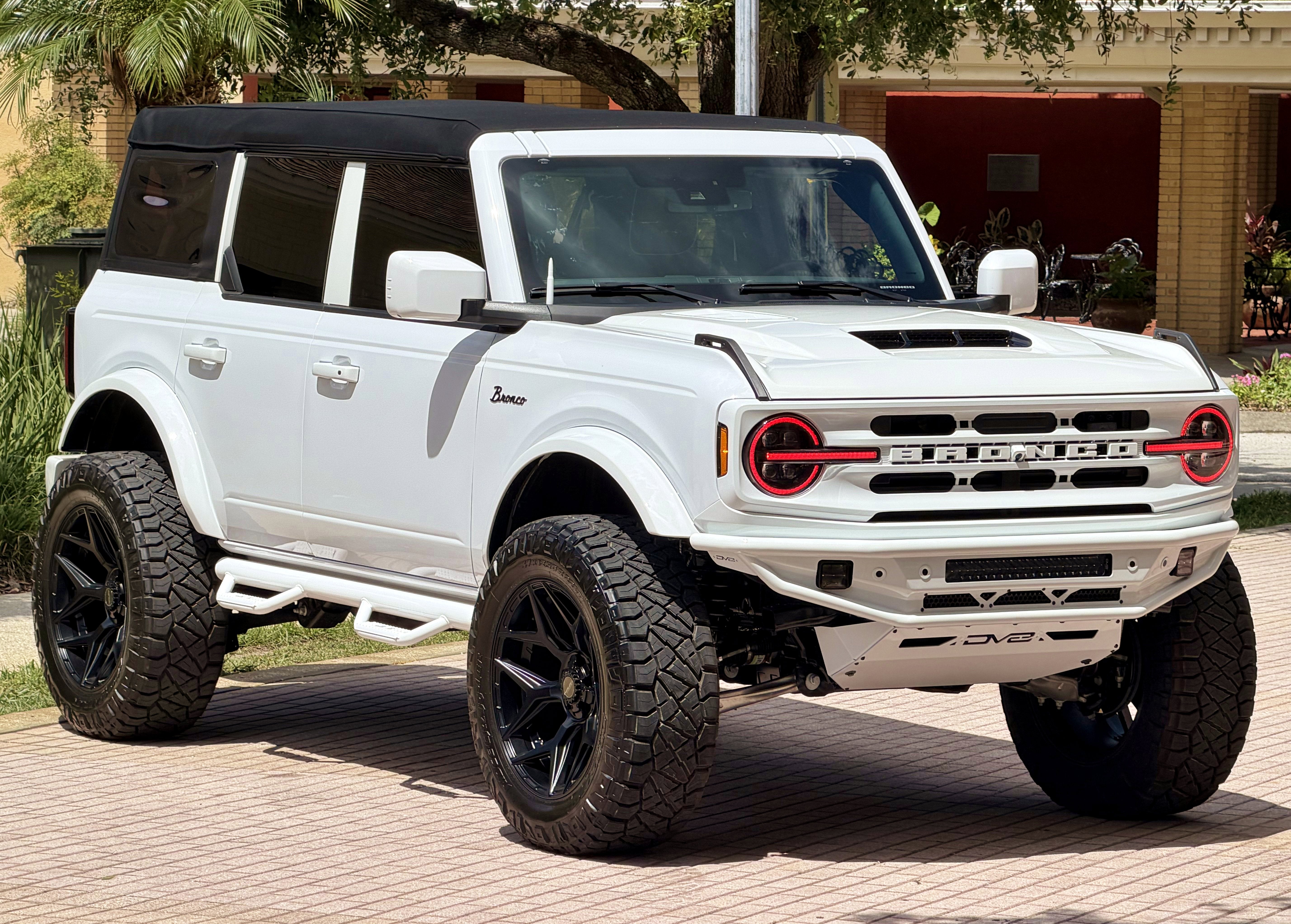 2026 Ford Bronco Outer Banks V6 Luxury Package Hard Top Custom Lifted