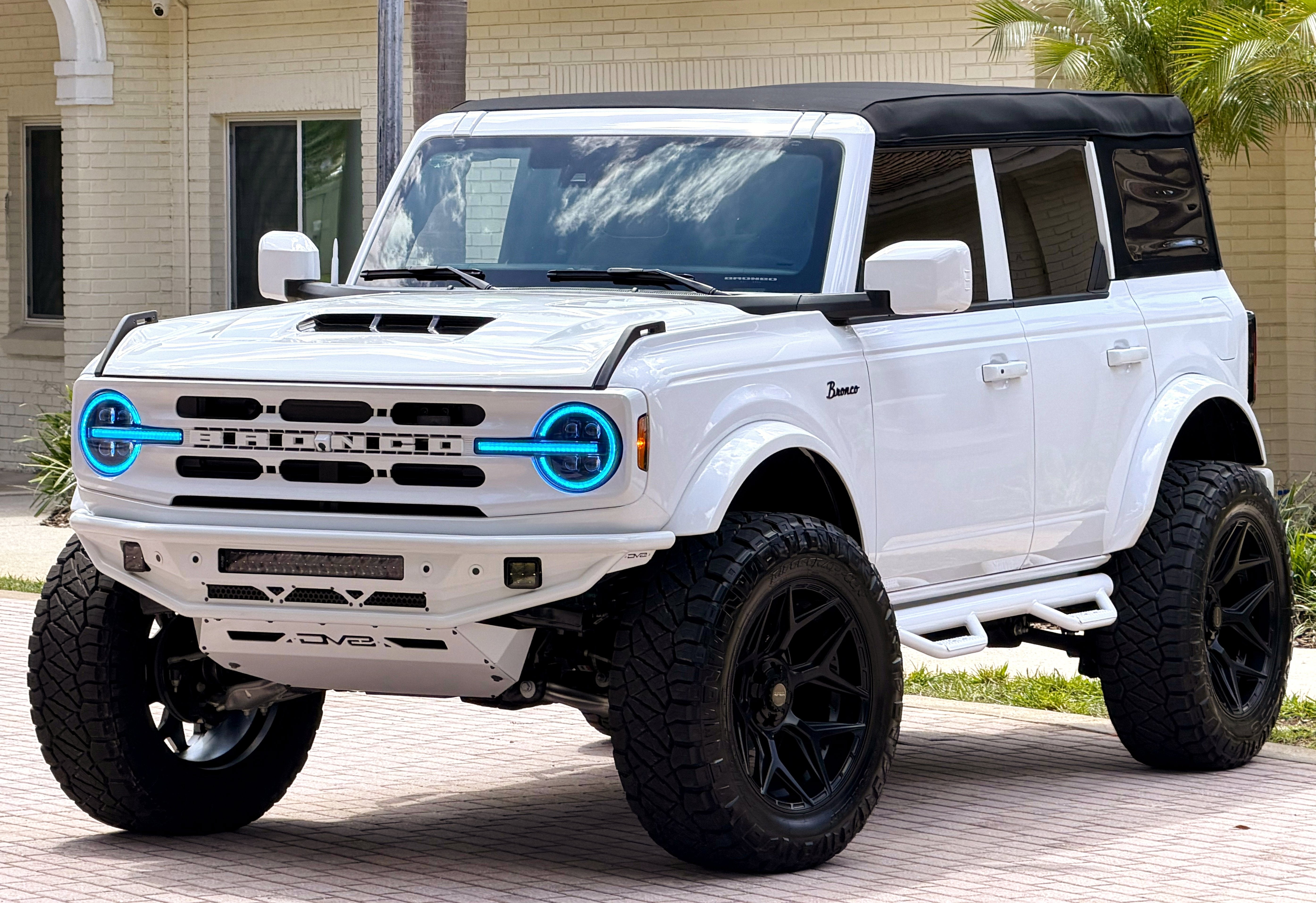 2026 Ford Bronco Outer Banks V6 Luxury Package Hard Top Custom Lifted