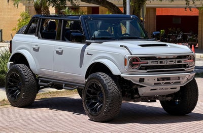 2026 Ford Bronco Outer Banks V6 Black Appearance Package Luxury Package