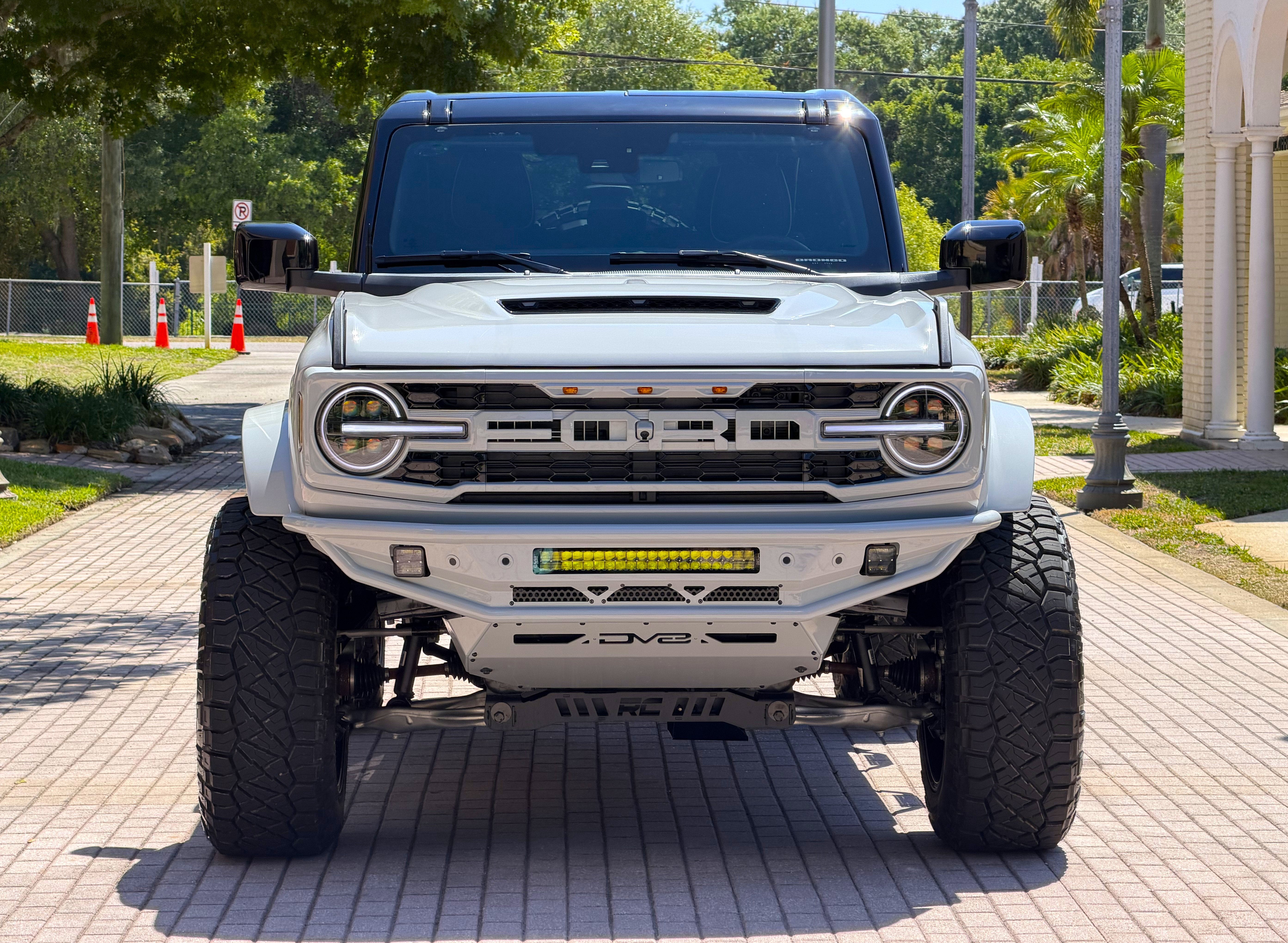 2026 Ford Bronco Outer Banks V6 Black Appearance Package Luxury Package