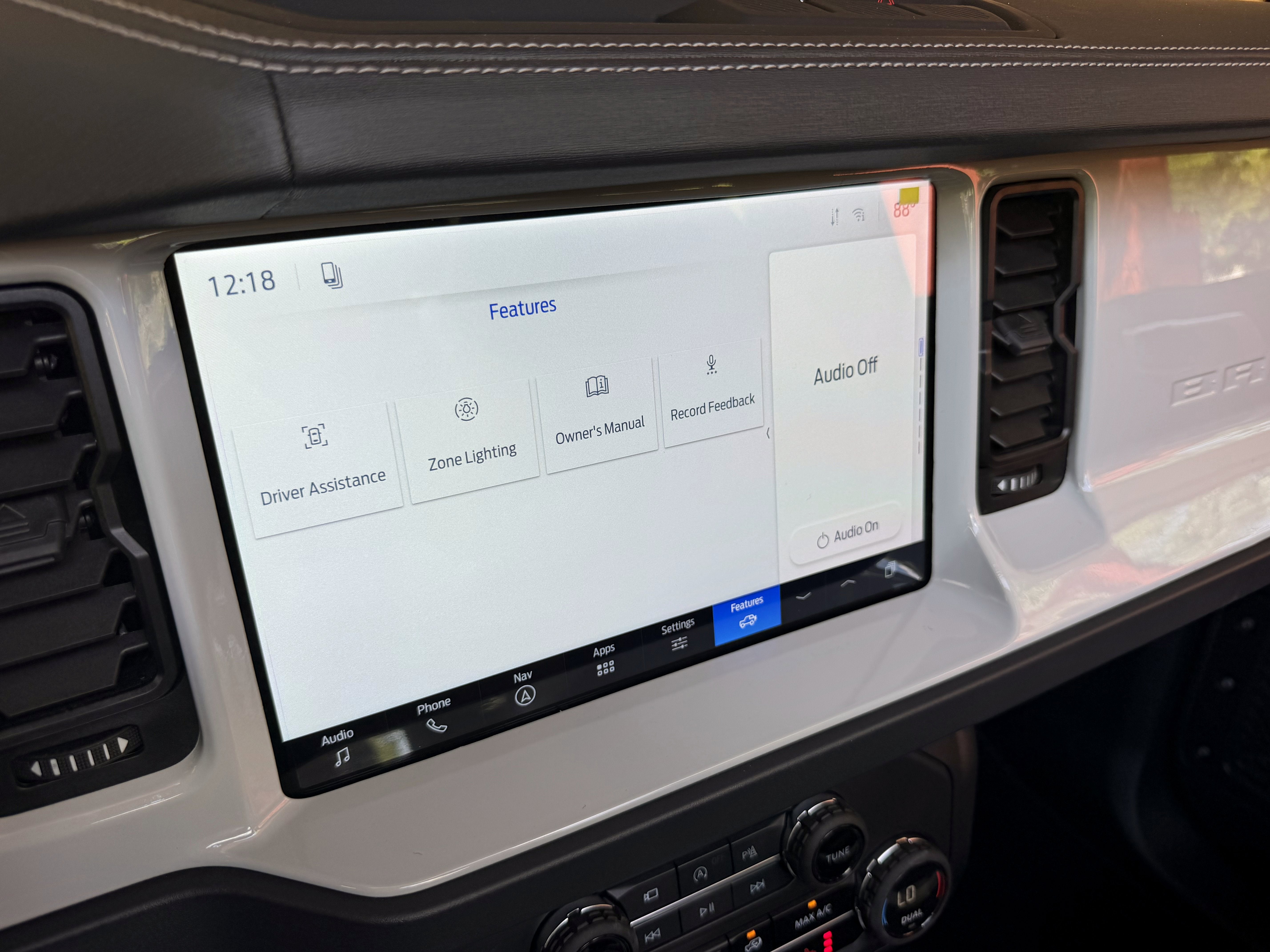2026 Ford Bronco Outer Banks V6 Black Appearance Package Luxury Package