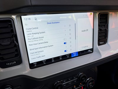 2026 Ford Bronco Outer Banks V6 Black Appearance Package Luxury Package