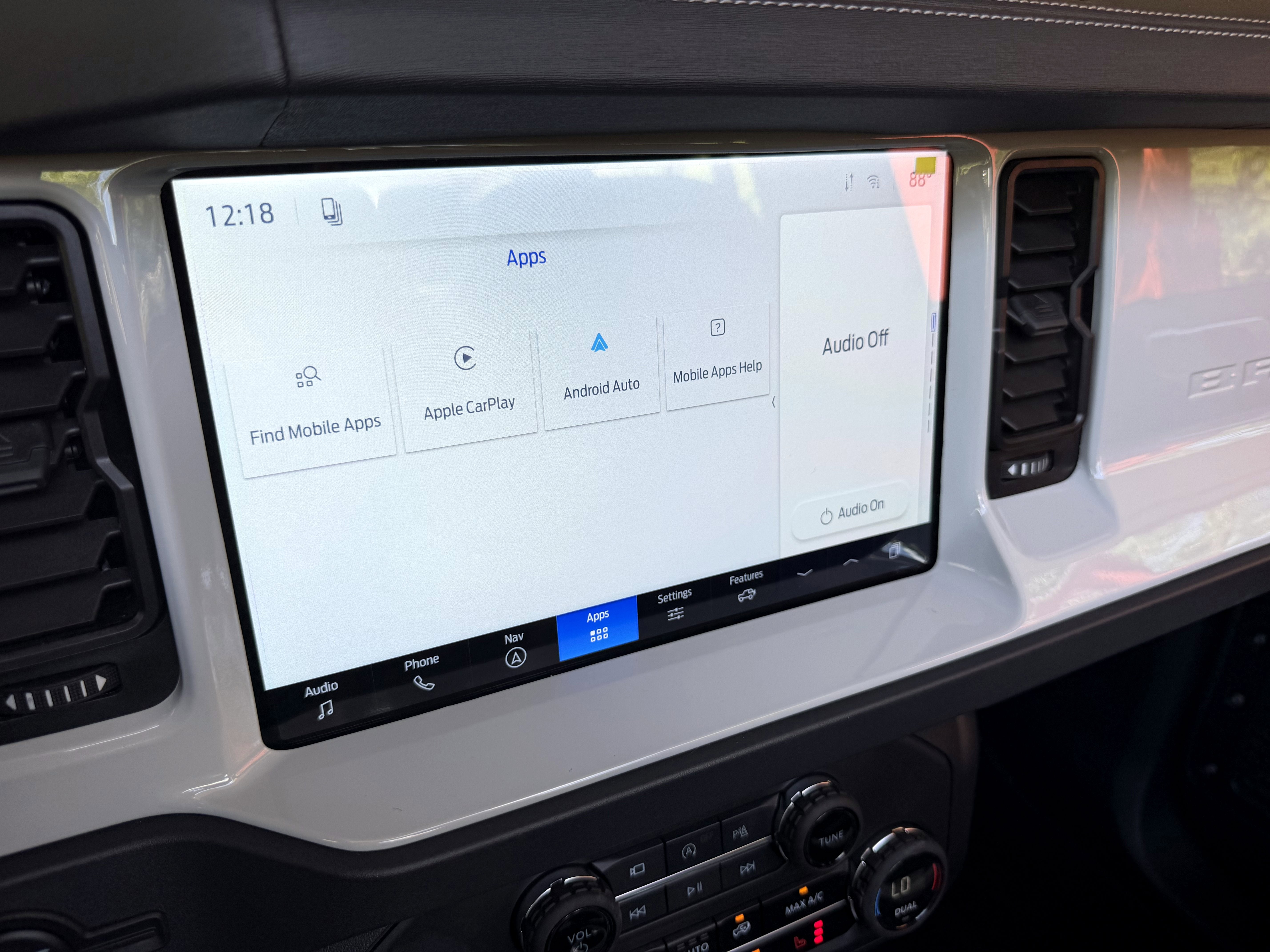 2026 Ford Bronco Outer Banks V6 Black Appearance Package Luxury Package