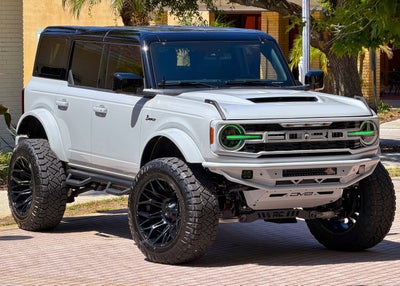 2026 Ford Bronco Outer Banks V6 Black Appearance Package Luxury Package