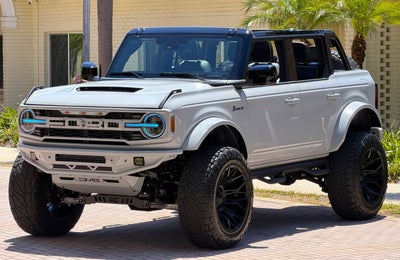 2026 Ford Bronco Outer Banks V6 Black Appearance Package Luxury Package