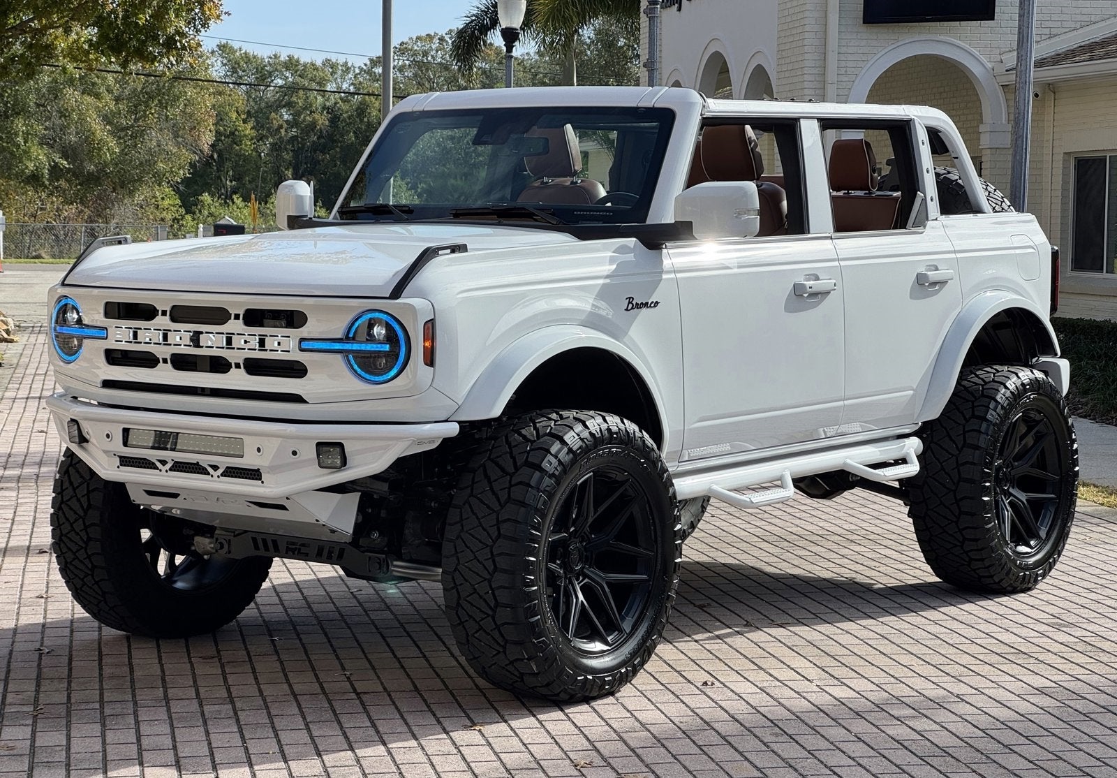 2024 Ford Bronco Outer Banks V6 Luxury Package Custom Lifted