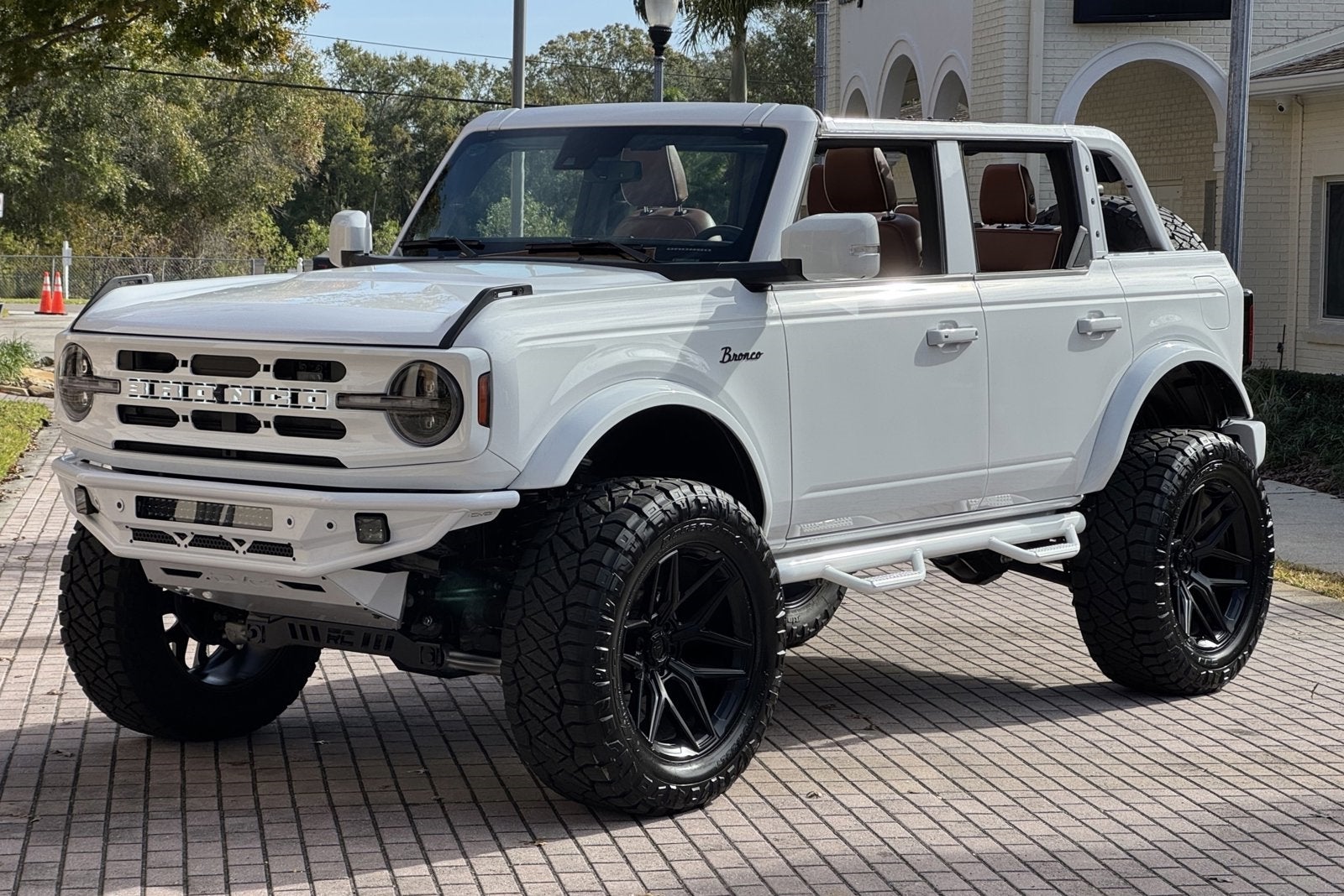 2024 Ford Bronco Outer Banks V6 Luxury Package Custom Lifted