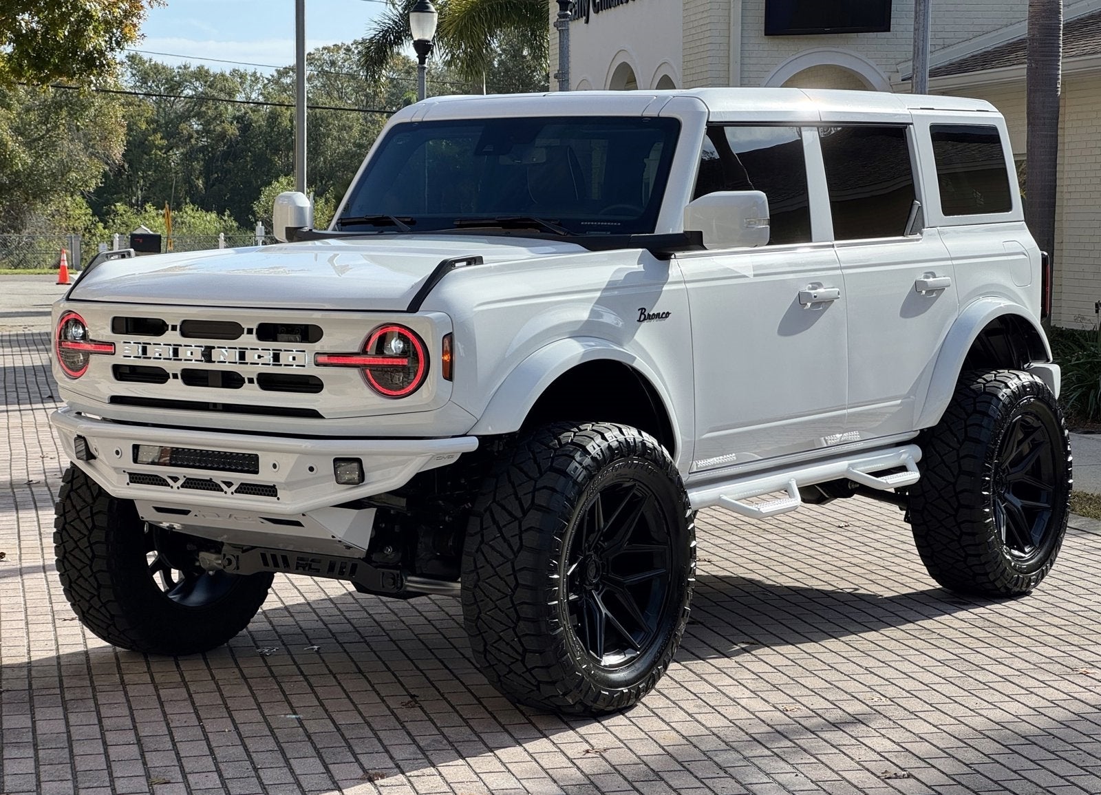 2024 Ford Bronco Outer Banks V6 Luxury Package Custom Lifted