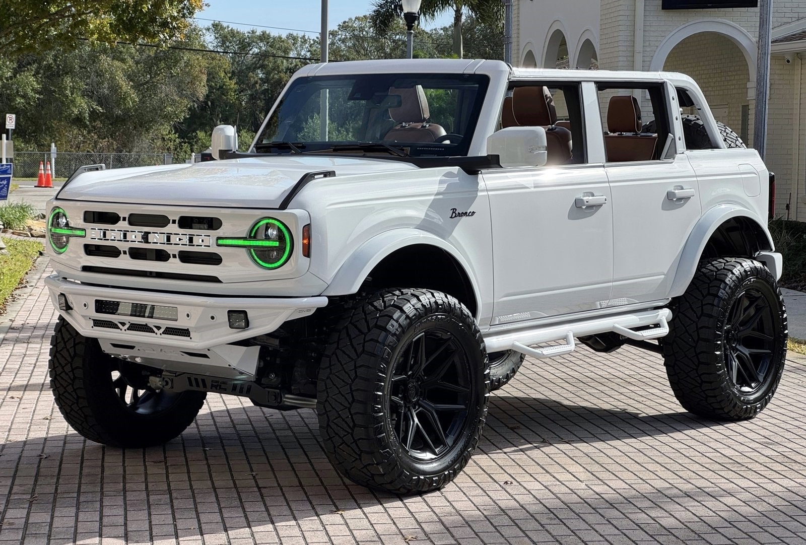 2024 Ford Bronco Outer Banks V6 Luxury Package Custom Lifted
