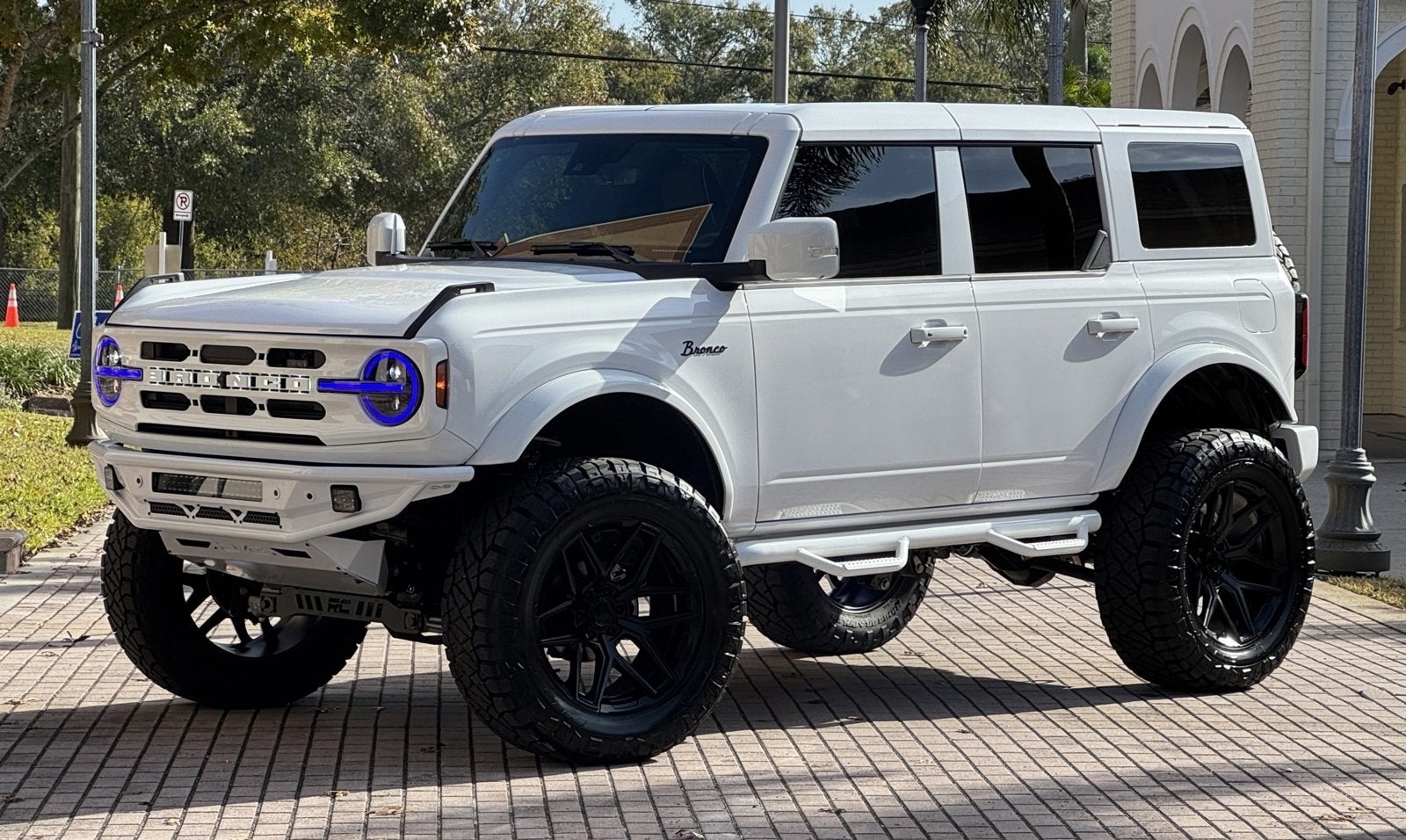 2024 Ford Bronco Outer Banks V6 Luxury Package Custom Lifted