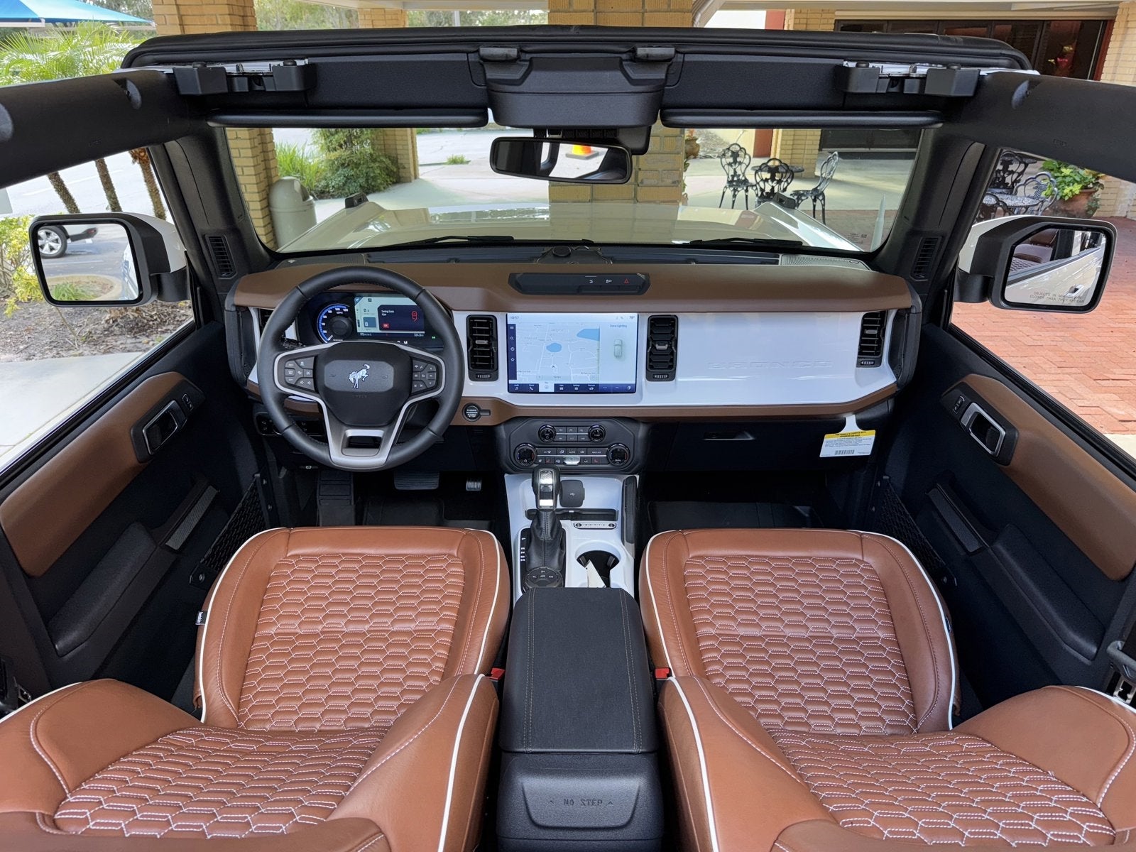 2024 Ford Bronco Outer Banks V6 Luxury Package Custom Lifted