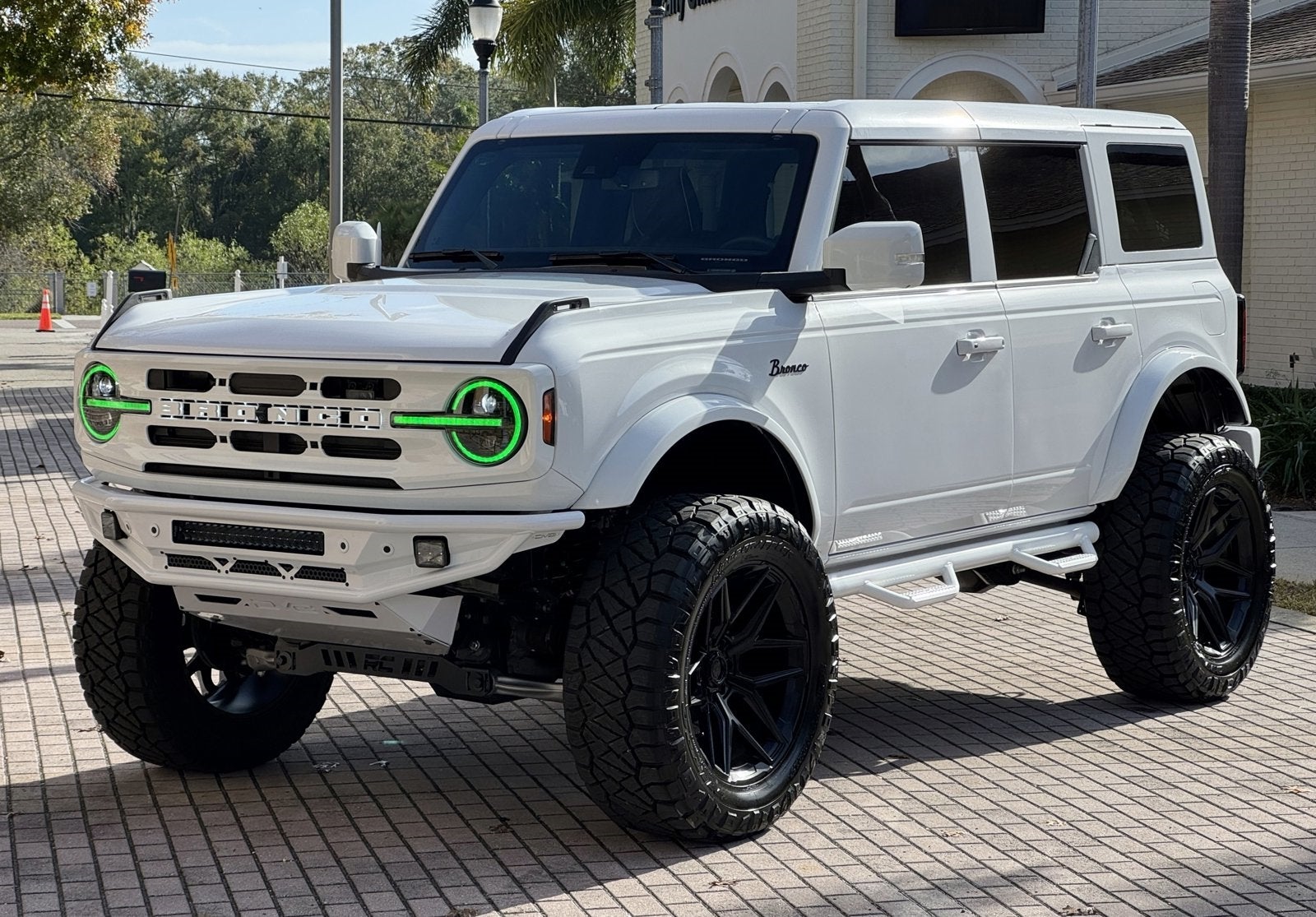 2024 Ford Bronco Outer Banks V6 Luxury Package Custom Lifted