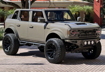 2025 Ford Bronco Outer Banks V6 Luxury Package Hard Top Custom Lifted