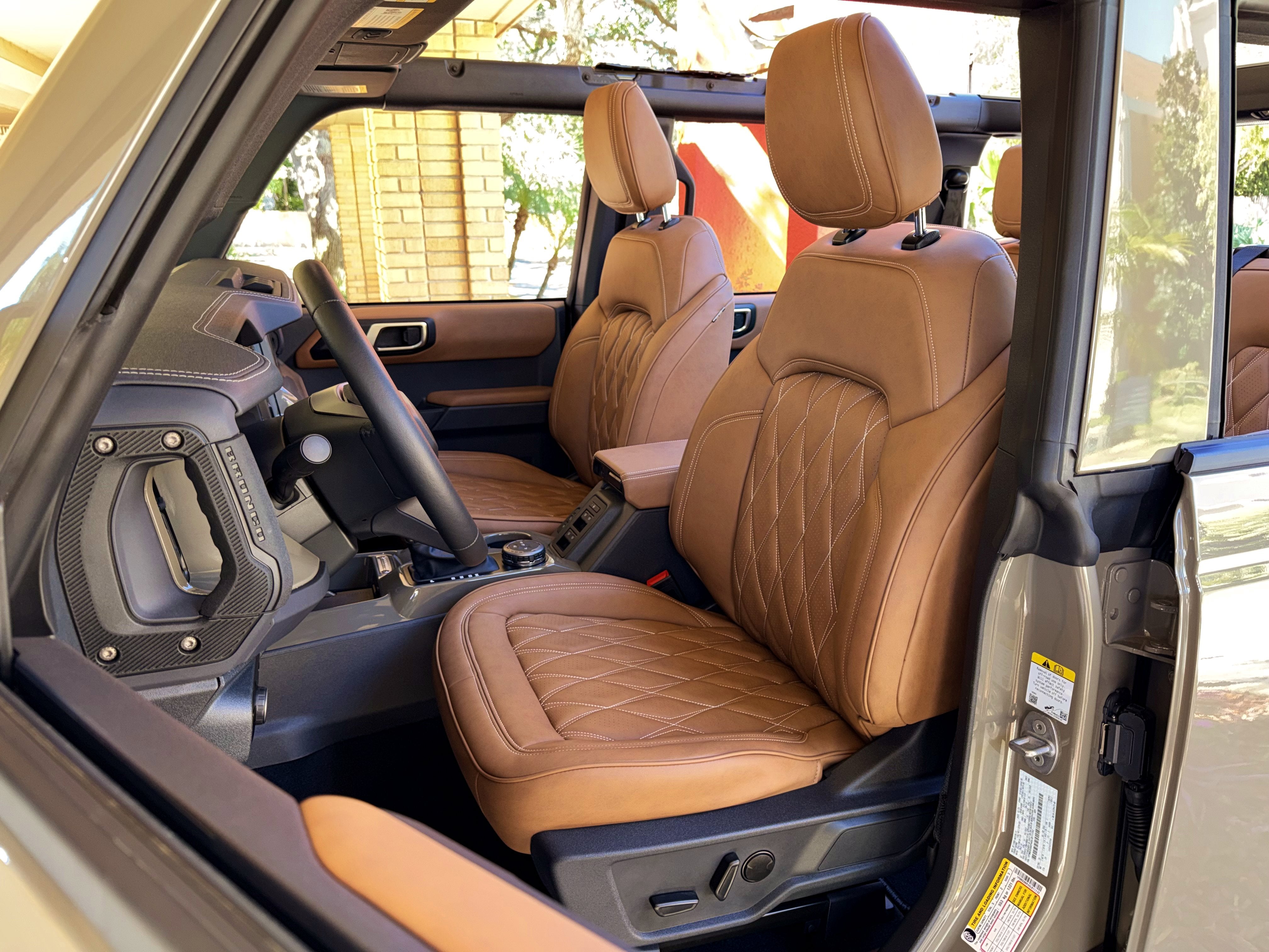 2025 Ford Bronco Outer Banks V6 Luxury Package Hard Top Custom Lifted