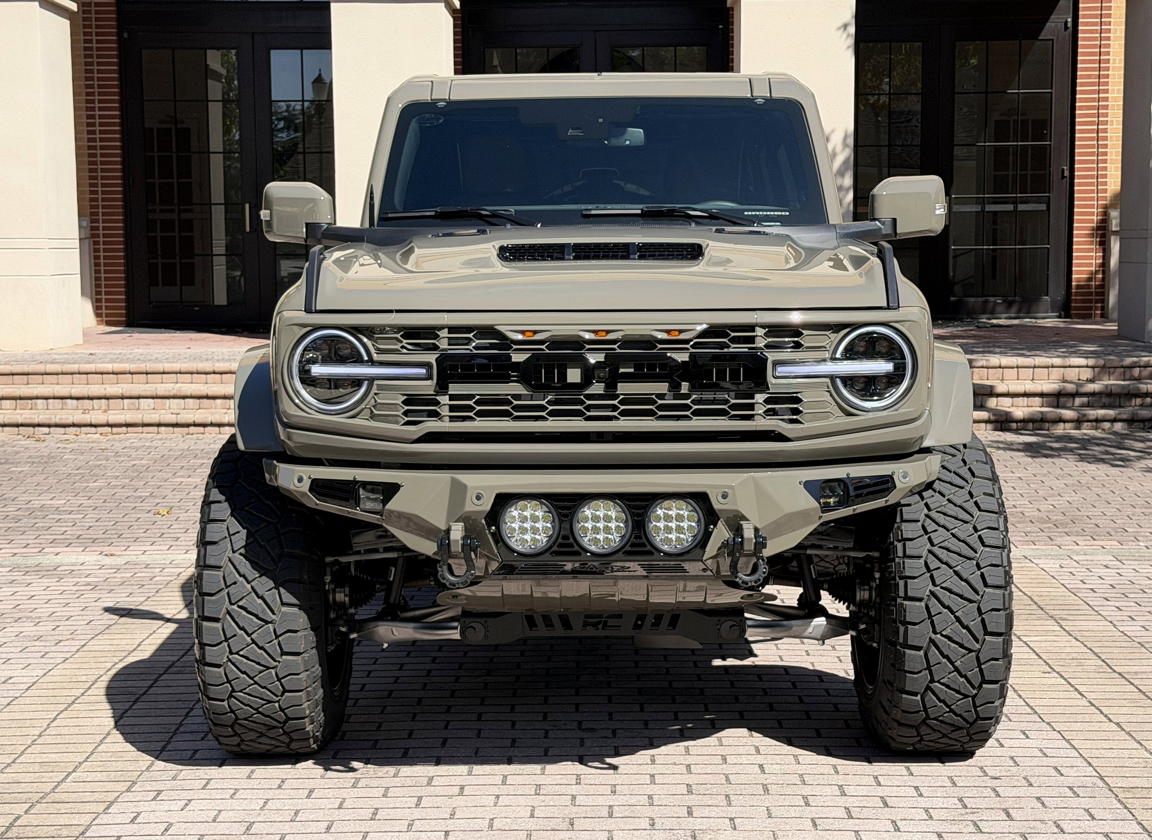 2025 Ford Bronco Outer Banks V6 Luxury Package Hard Top Custom Lifted