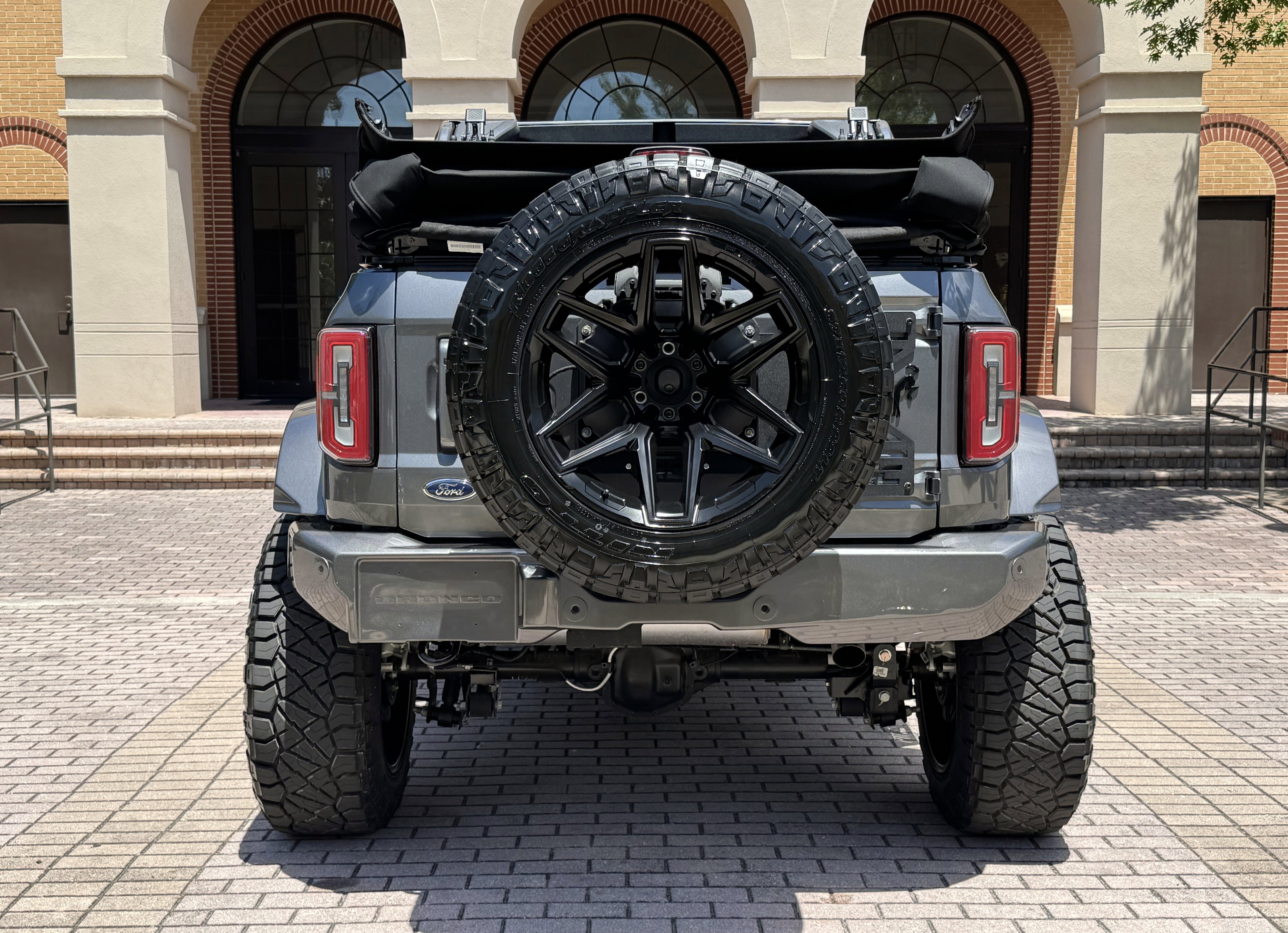 2024 Ford Bronco Outer Banks V6 Luxury Package Custom Lifted
