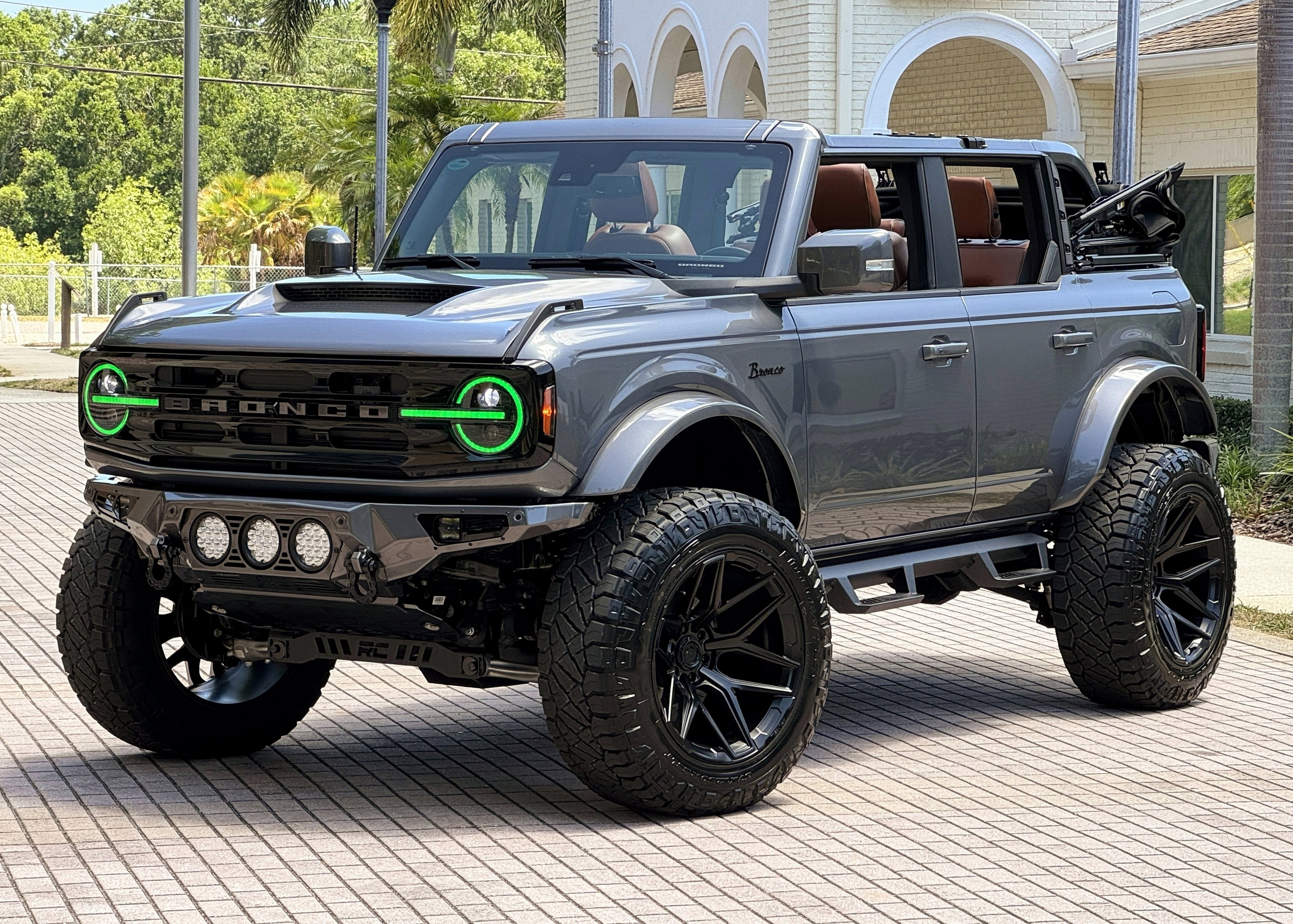 2024 Ford Bronco Outer Banks V6 Luxury Package Custom Lifted