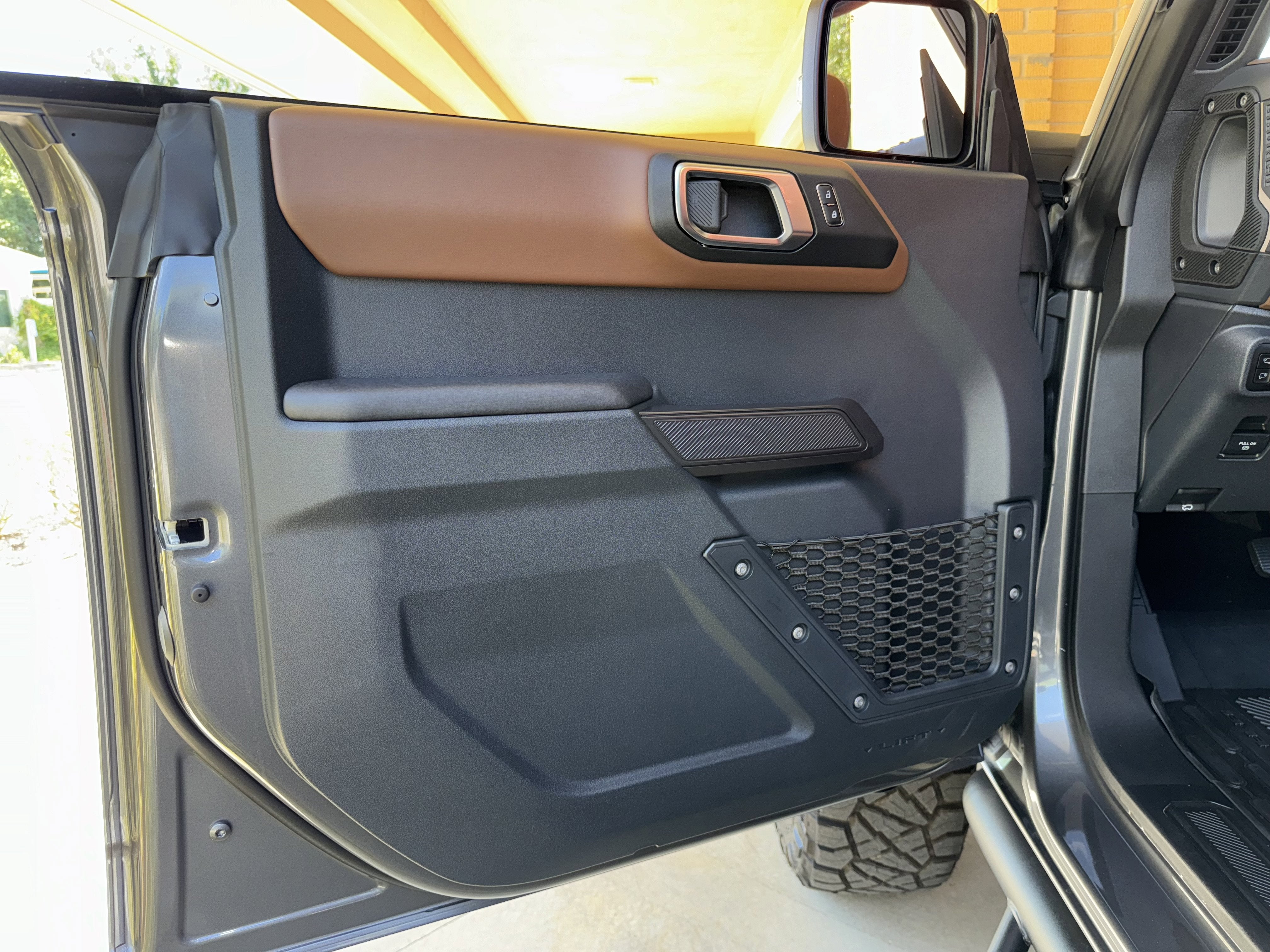 2024 Ford Bronco Outer Banks V6 Luxury Package Custom Lifted