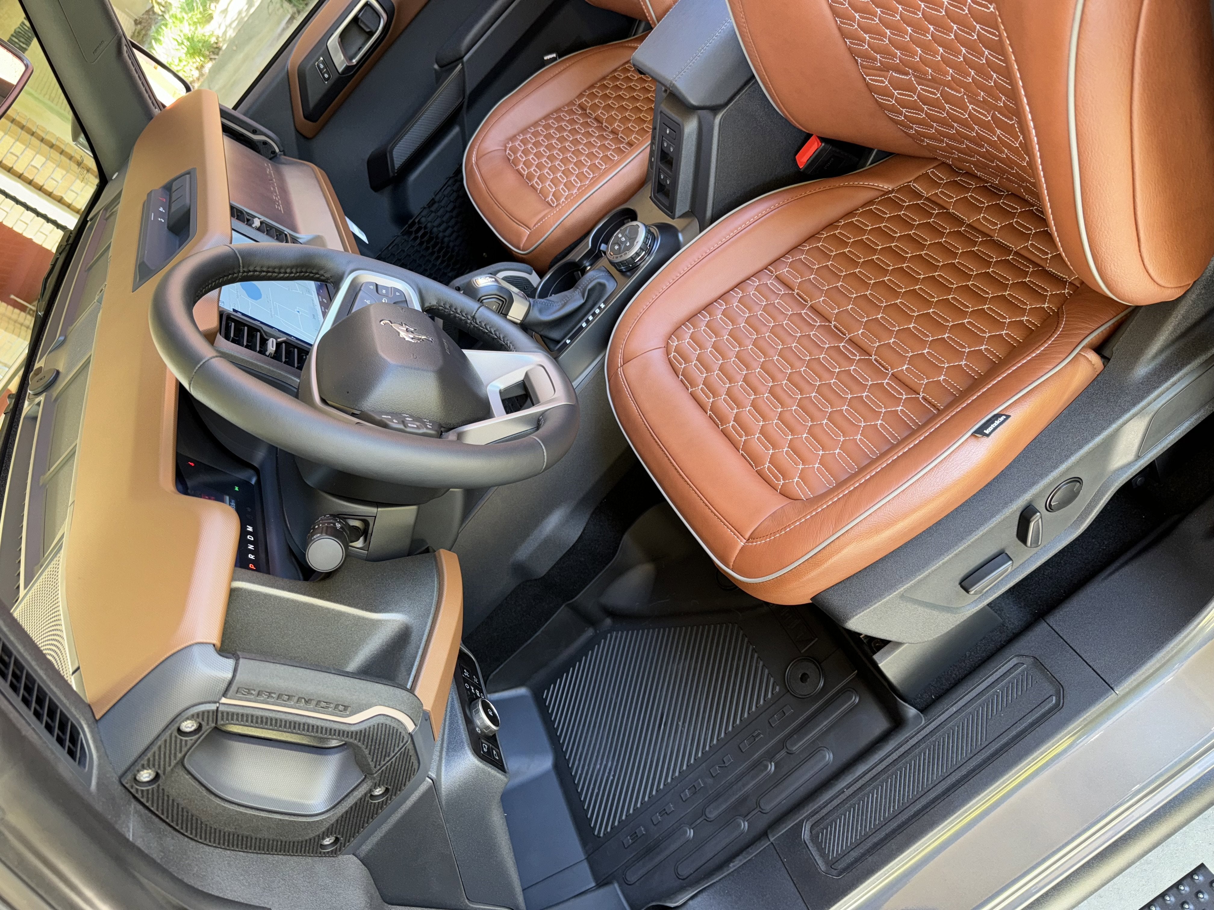 2024 Ford Bronco Outer Banks V6 Luxury Package Custom Lifted