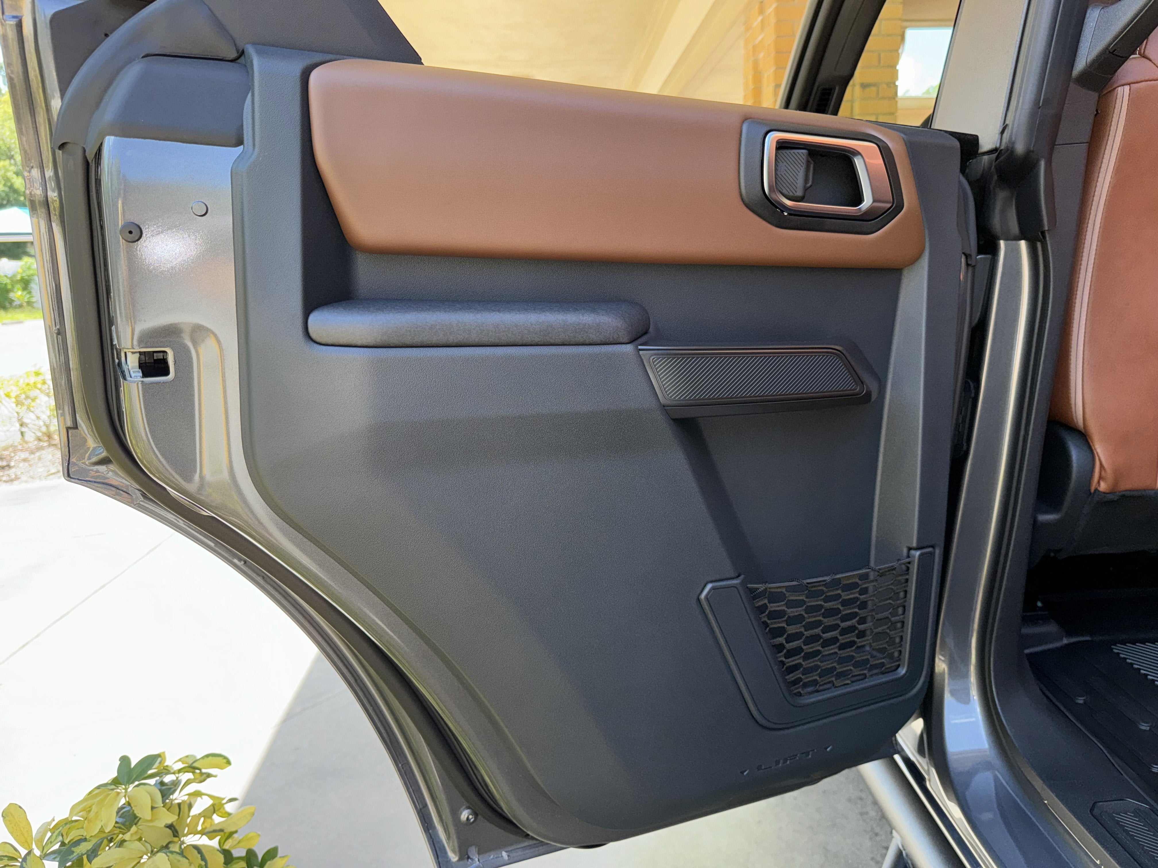 2024 Ford Bronco Outer Banks V6 Luxury Package Custom Lifted