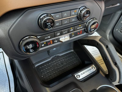 2024 Ford Bronco Outer Banks V6 Luxury Package Custom Lifted