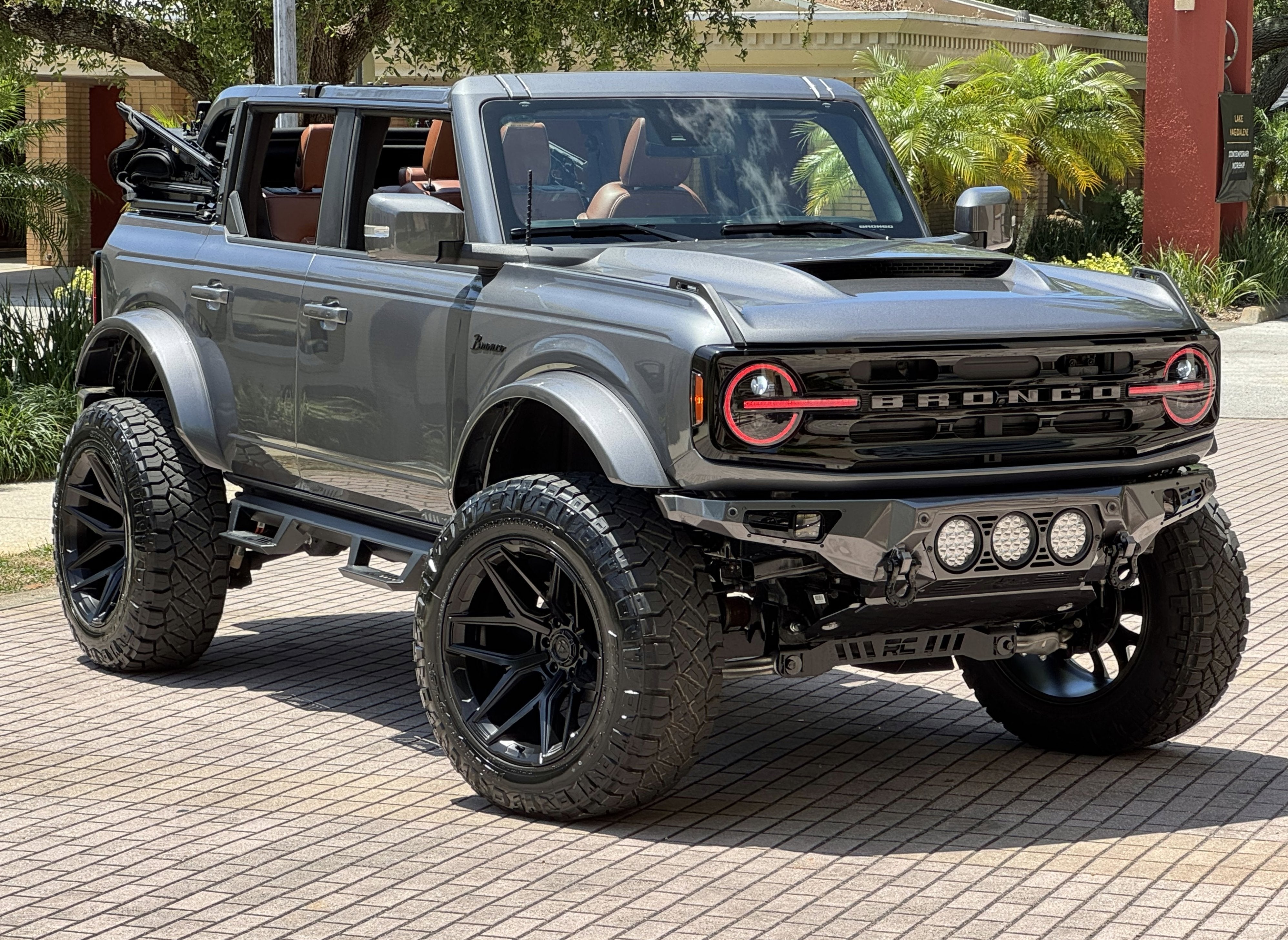 2024 Ford Bronco Outer Banks V6 Luxury Package Custom Lifted