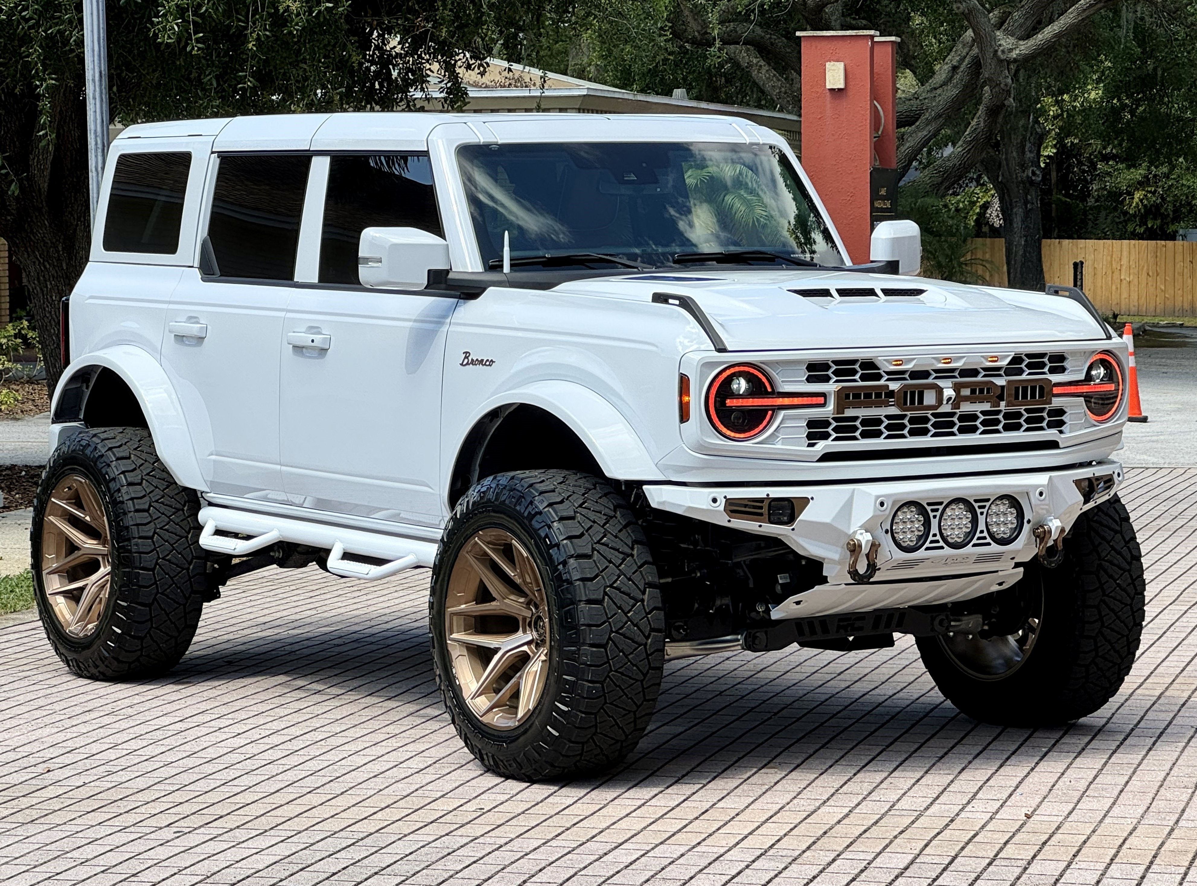 2025 Ford Bronco Outer Banks V6 Luxury Package Hard Top Custom Lifted