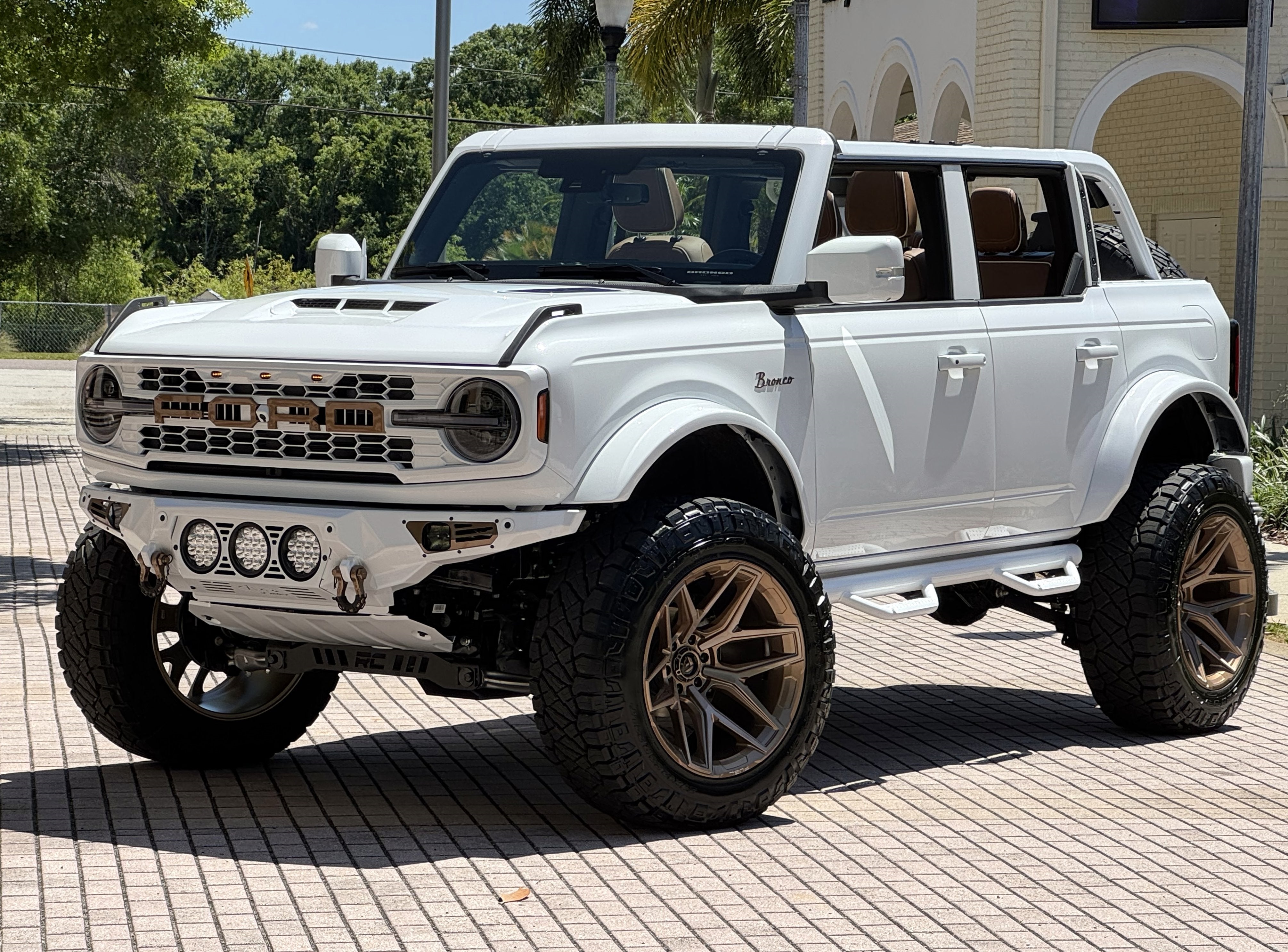 2025 Ford Bronco Outer Banks V6 Luxury Package Hard Top Custom Lifted