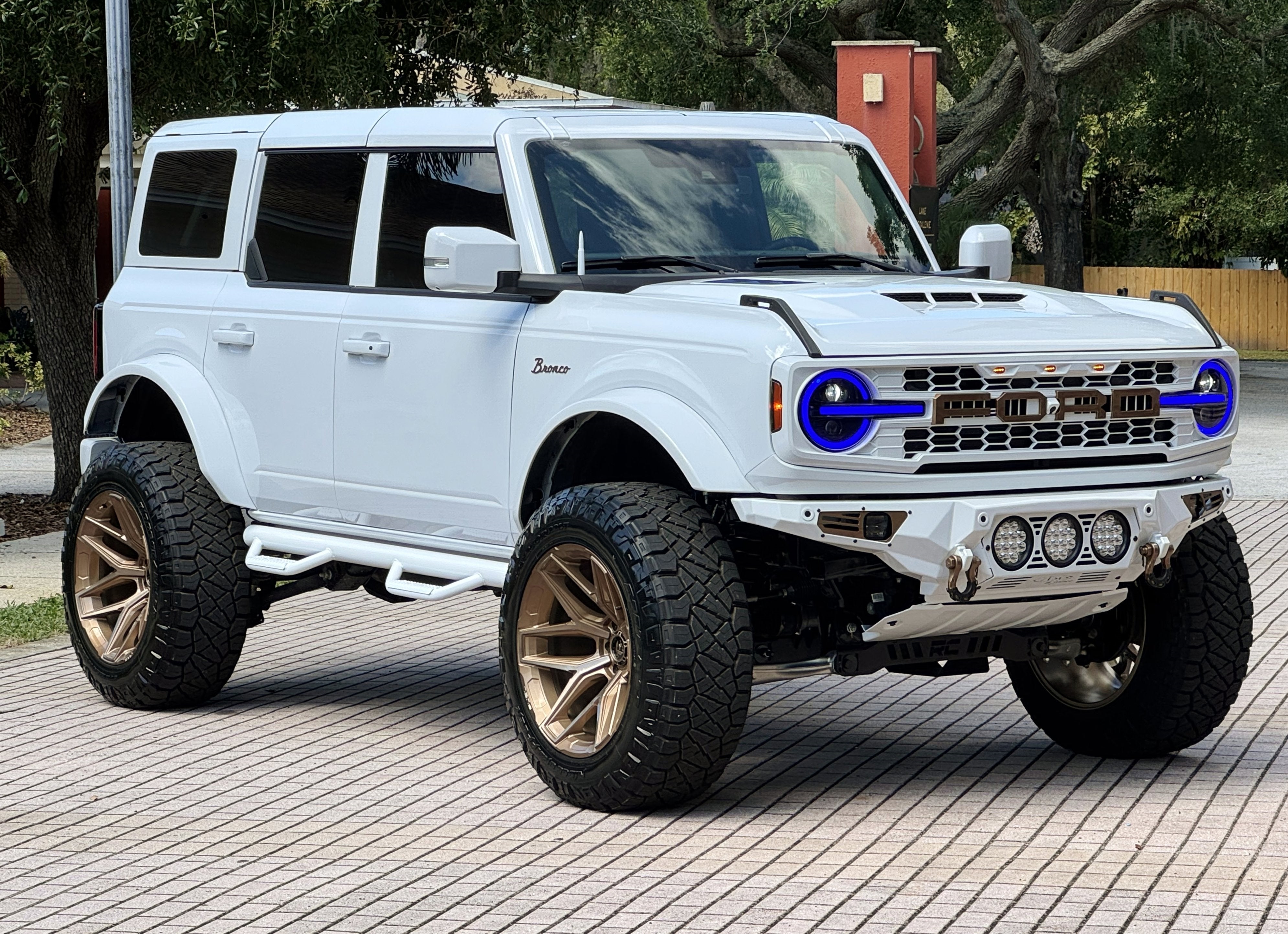2025 Ford Bronco Outer Banks V6 Luxury Package Hard Top Custom Lifted