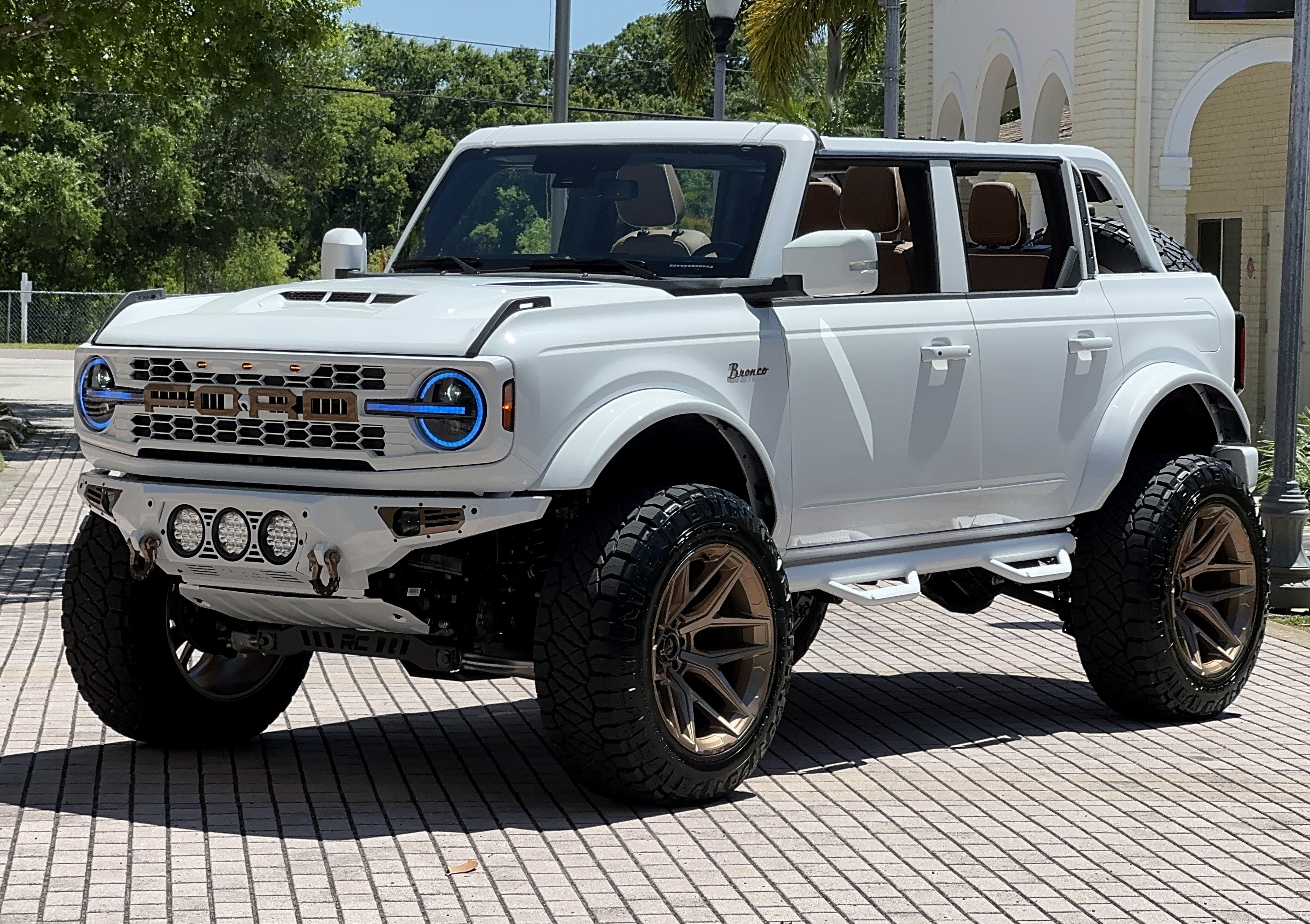 2025 Ford Bronco Outer Banks V6 Luxury Package Hard Top Custom Lifted