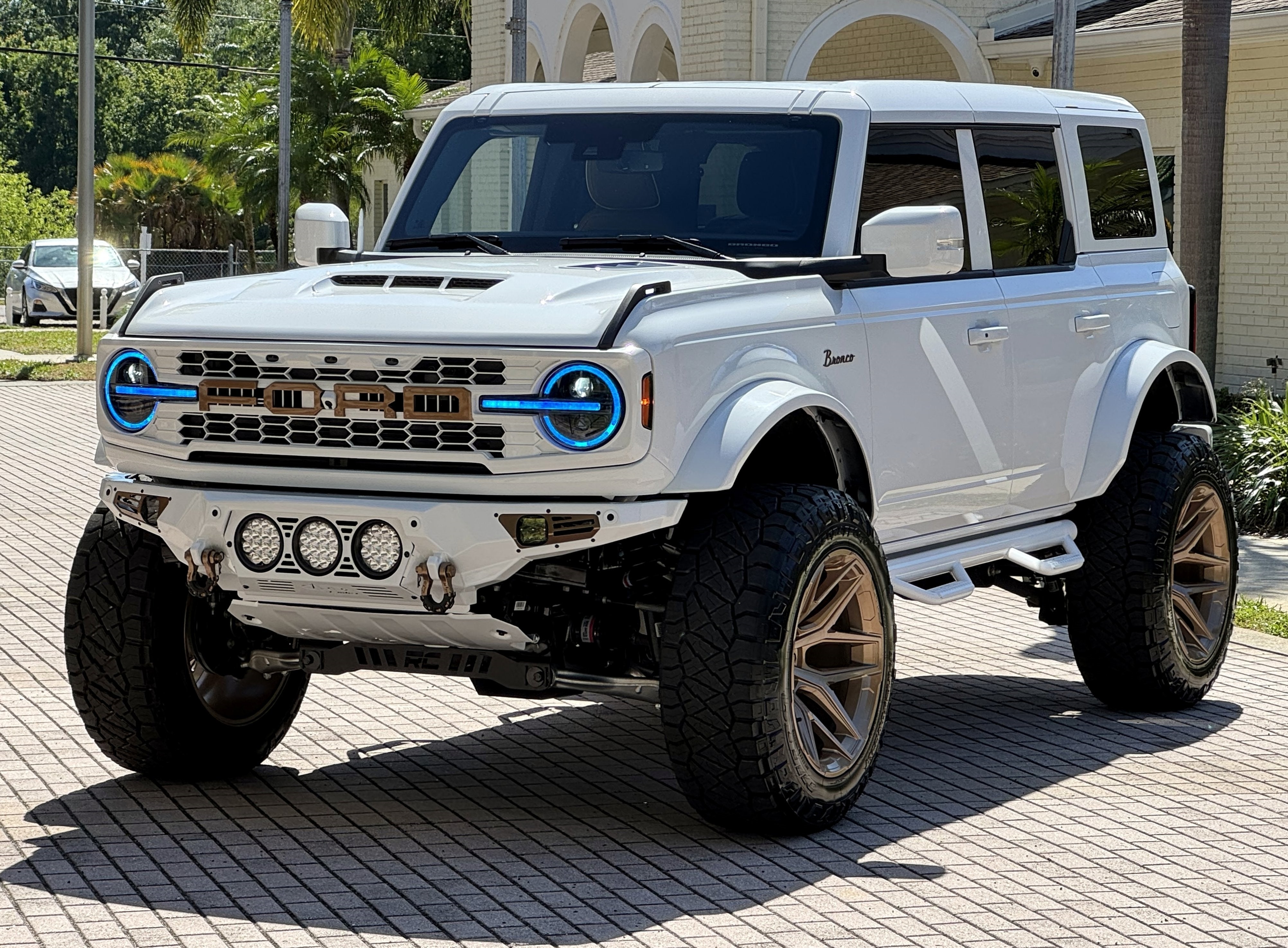 2025 Ford Bronco Outer Banks V6 Luxury Package Hard Top Custom Lifted