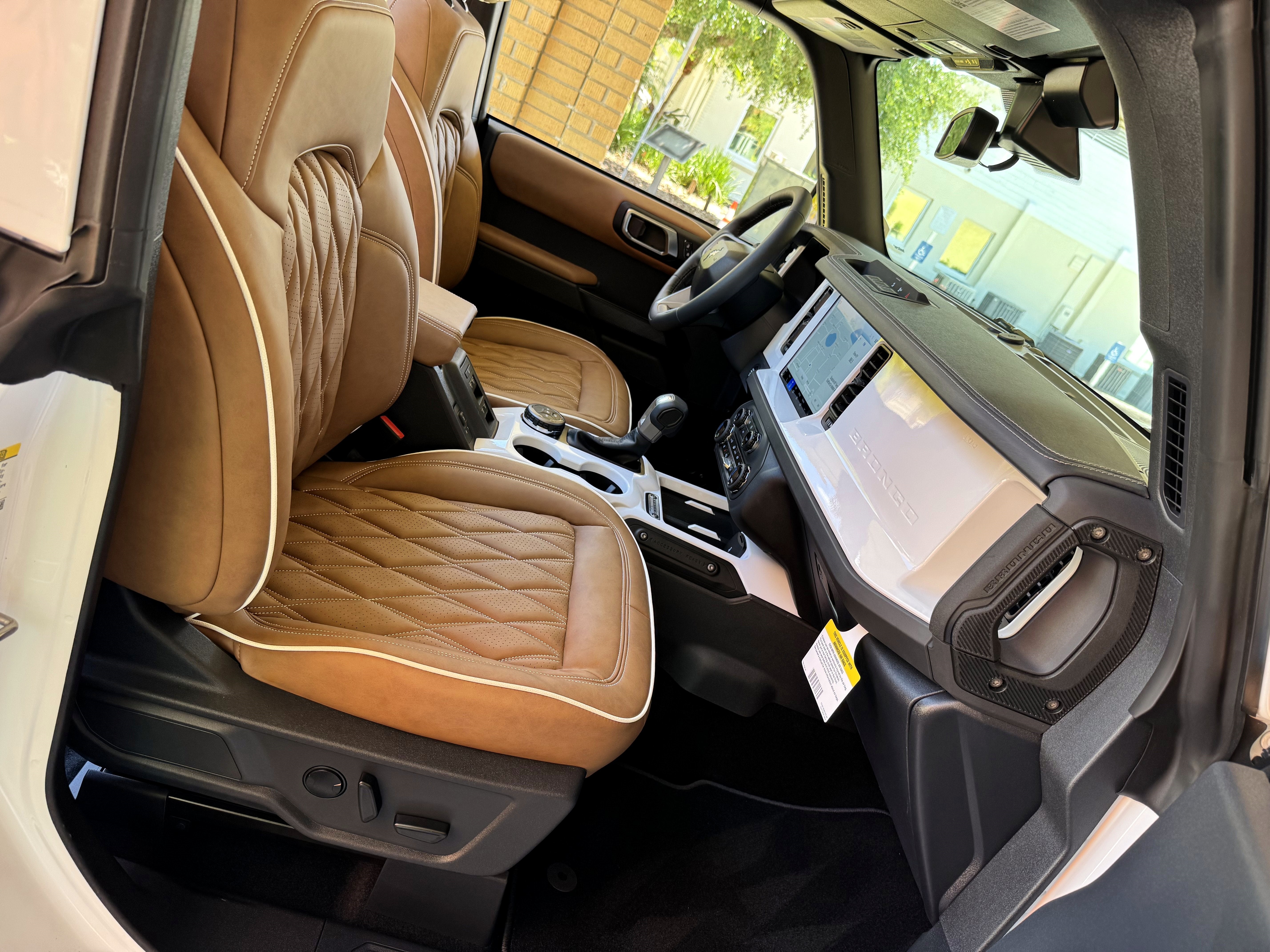 2025 Ford Bronco Outer Banks V6 Luxury Package Hard Top Custom Lifted