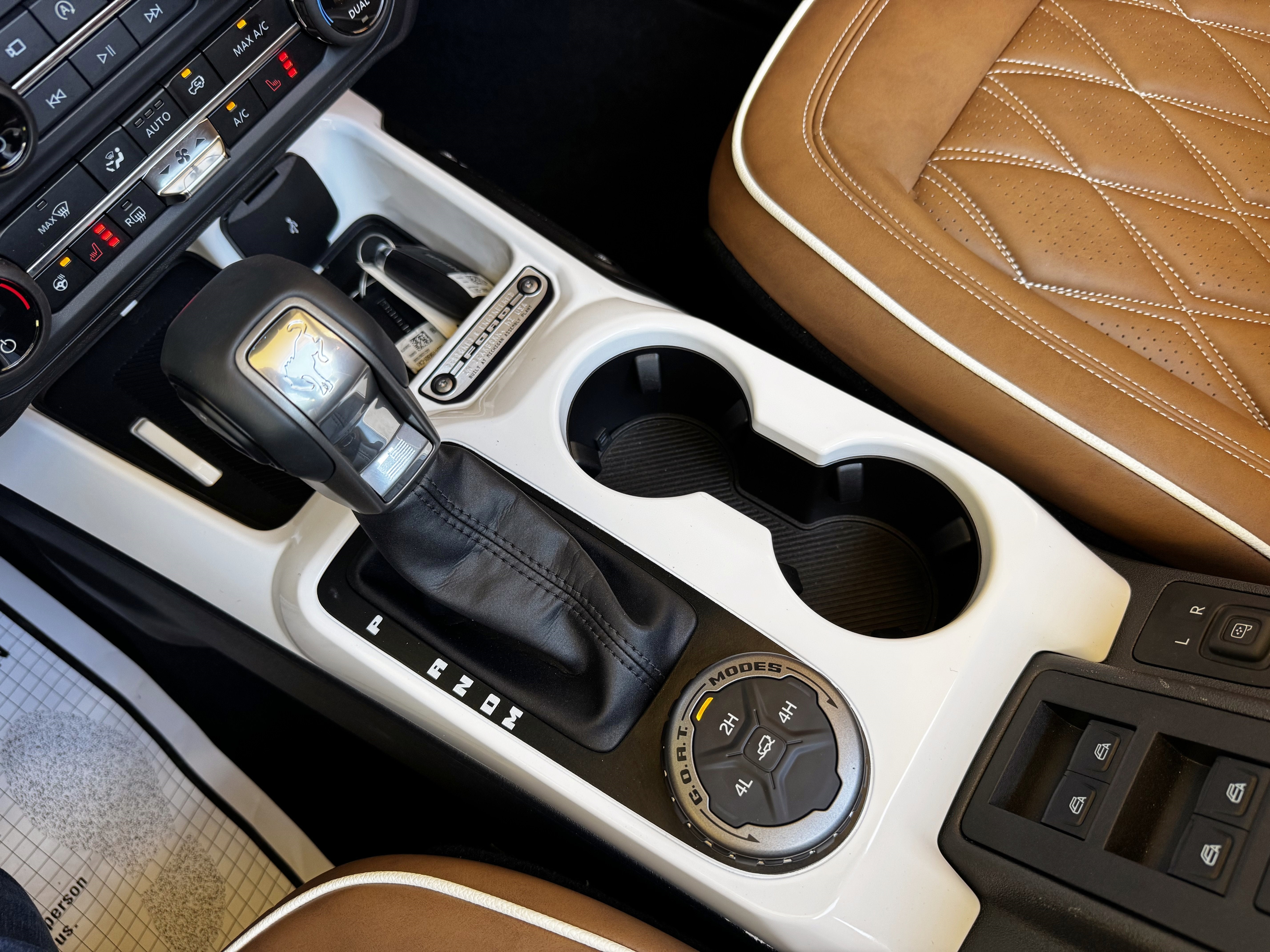 2025 Ford Bronco Outer Banks V6 Luxury Package Hard Top Custom Lifted