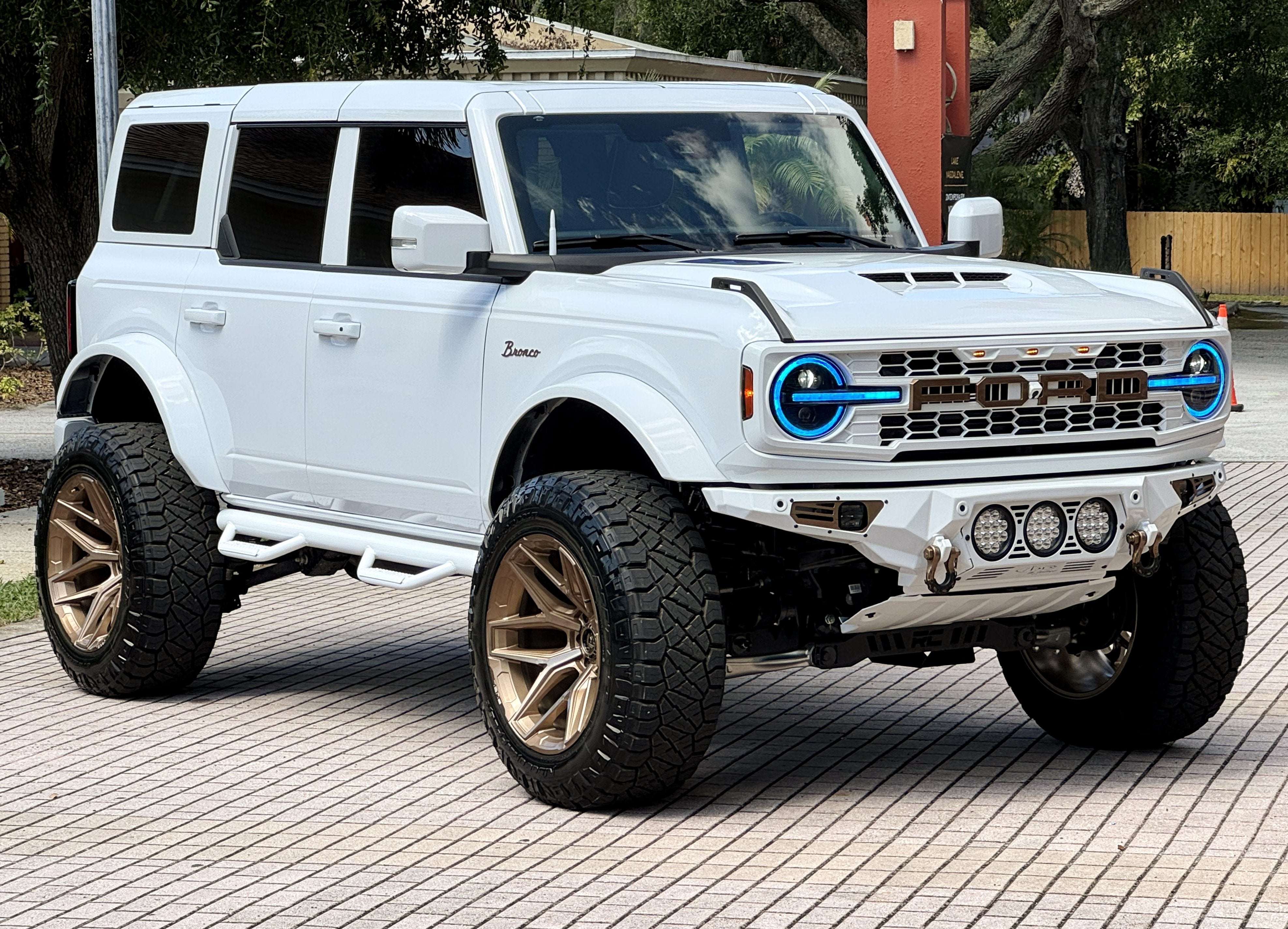 2025 Ford Bronco Outer Banks V6 Luxury Package Hard Top Custom Lifted