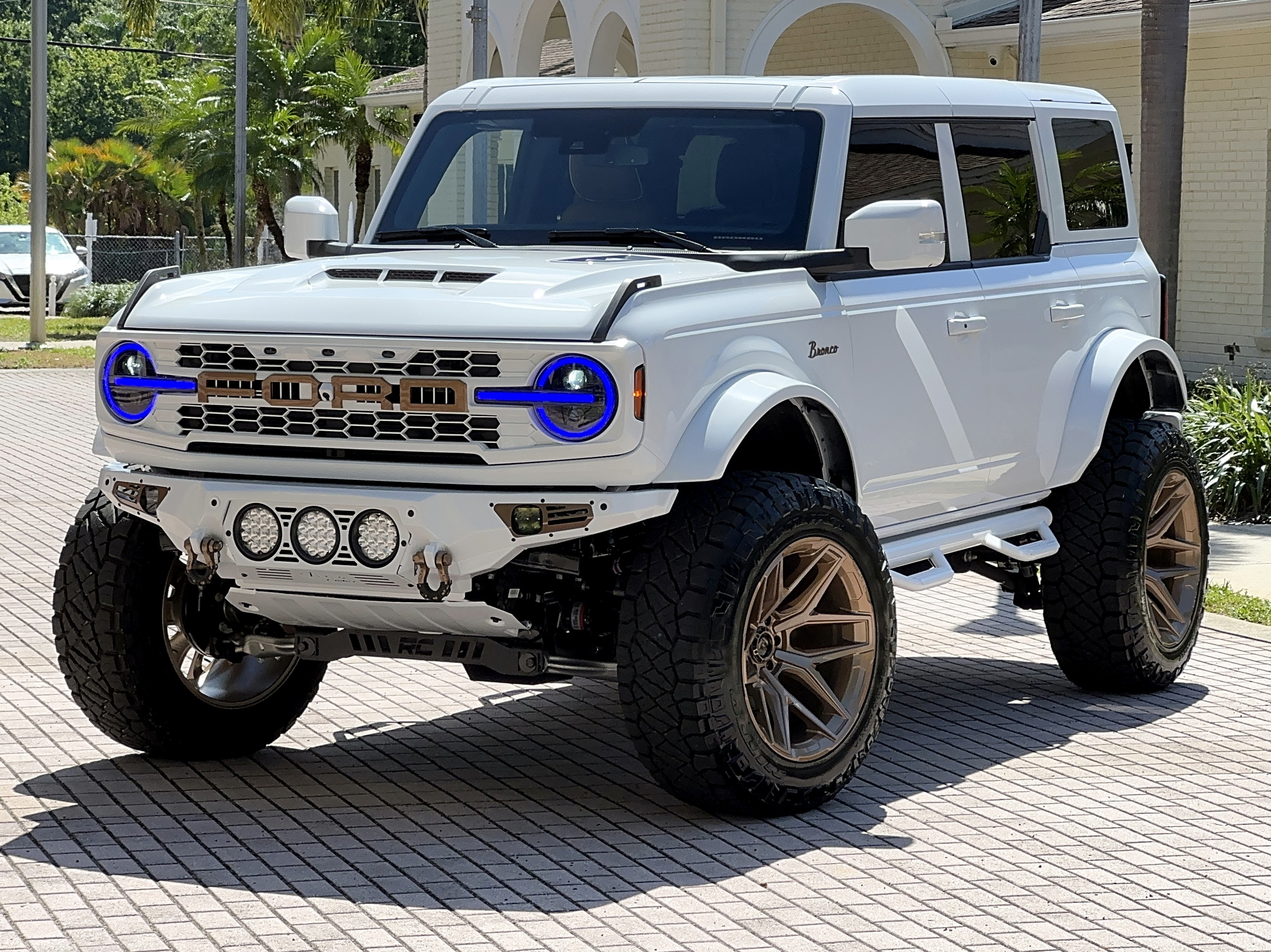 2025 Ford Bronco Outer Banks V6 Luxury Package Hard Top Custom Lifted