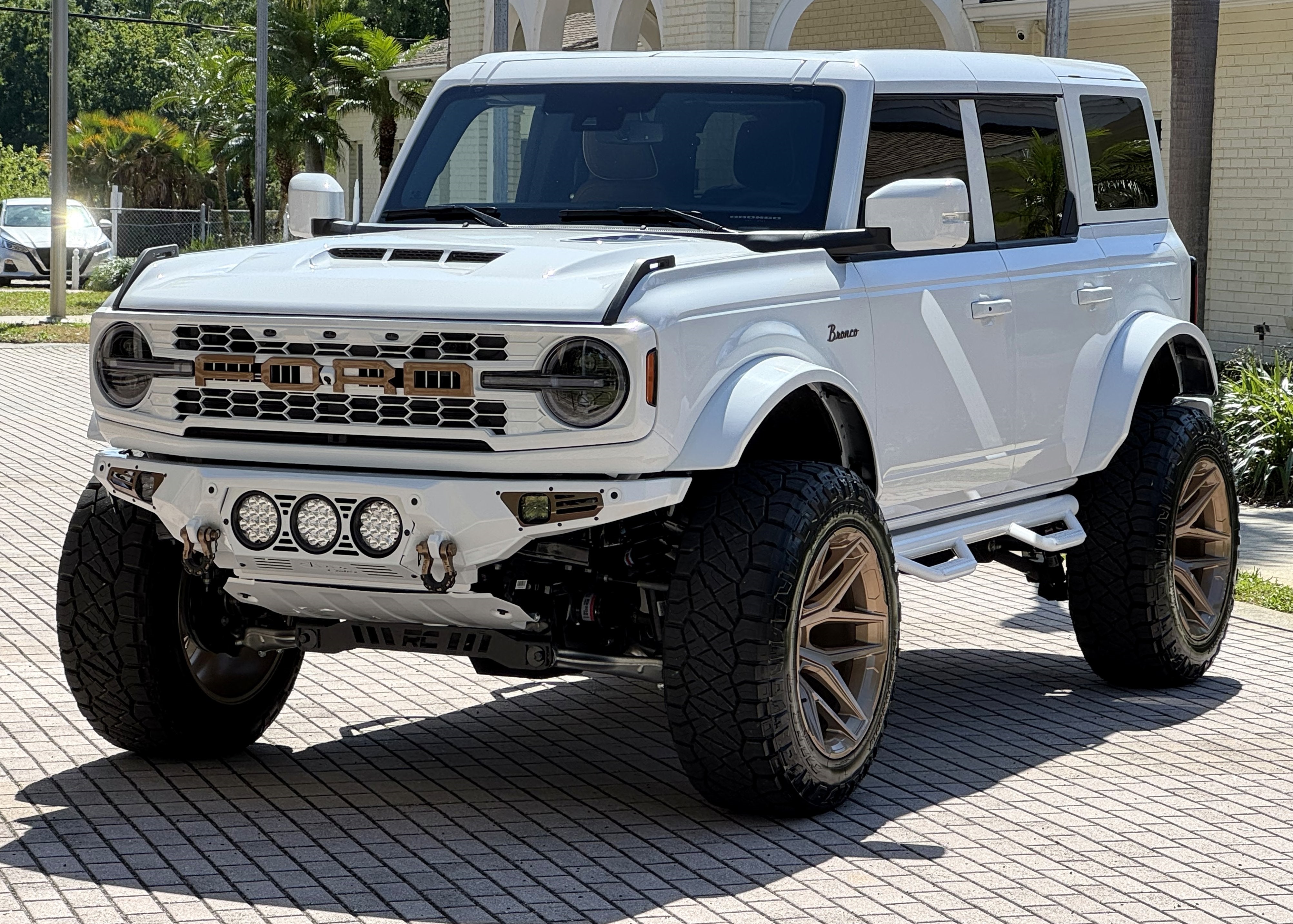 2025 Ford Bronco Outer Banks V6 Luxury Package Hard Top Custom Lifted
