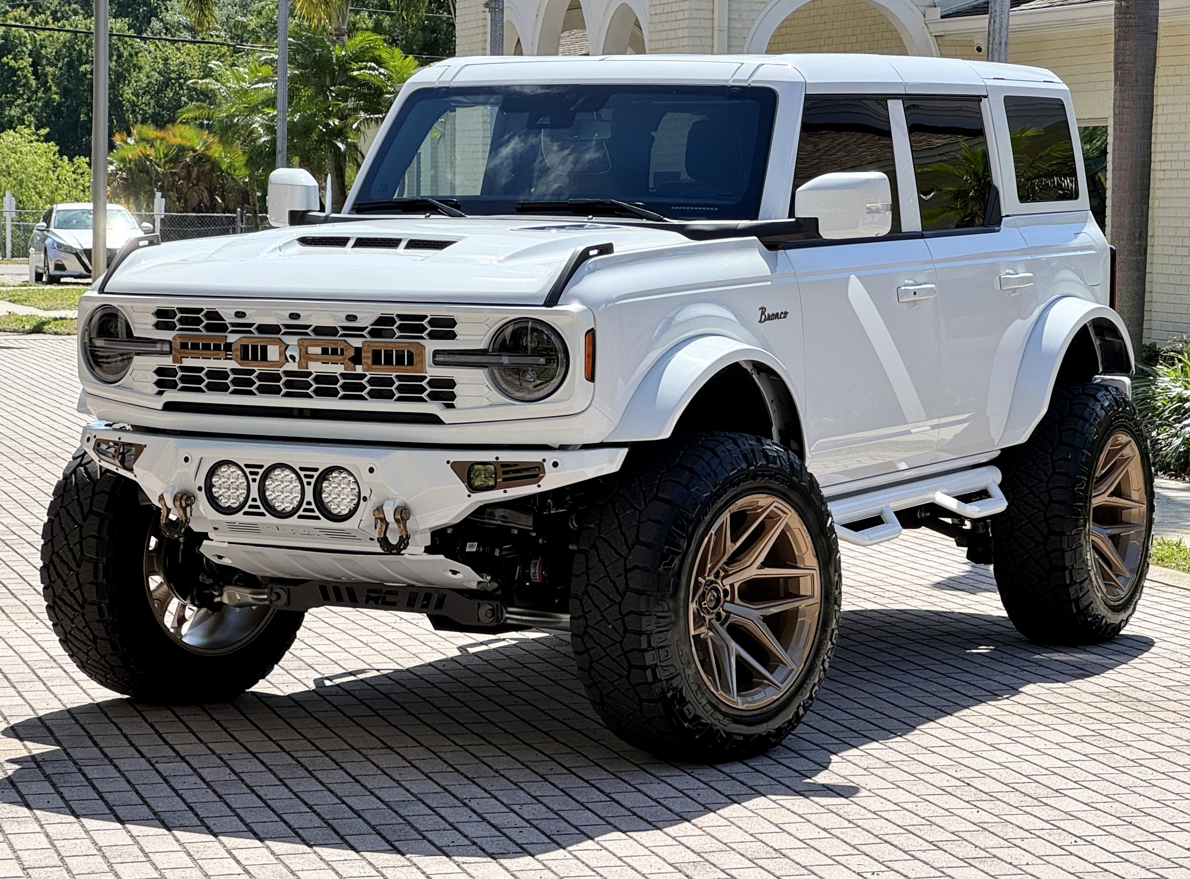 2025 Ford Bronco Outer Banks V6 Luxury Package Hard Top Custom Lifted