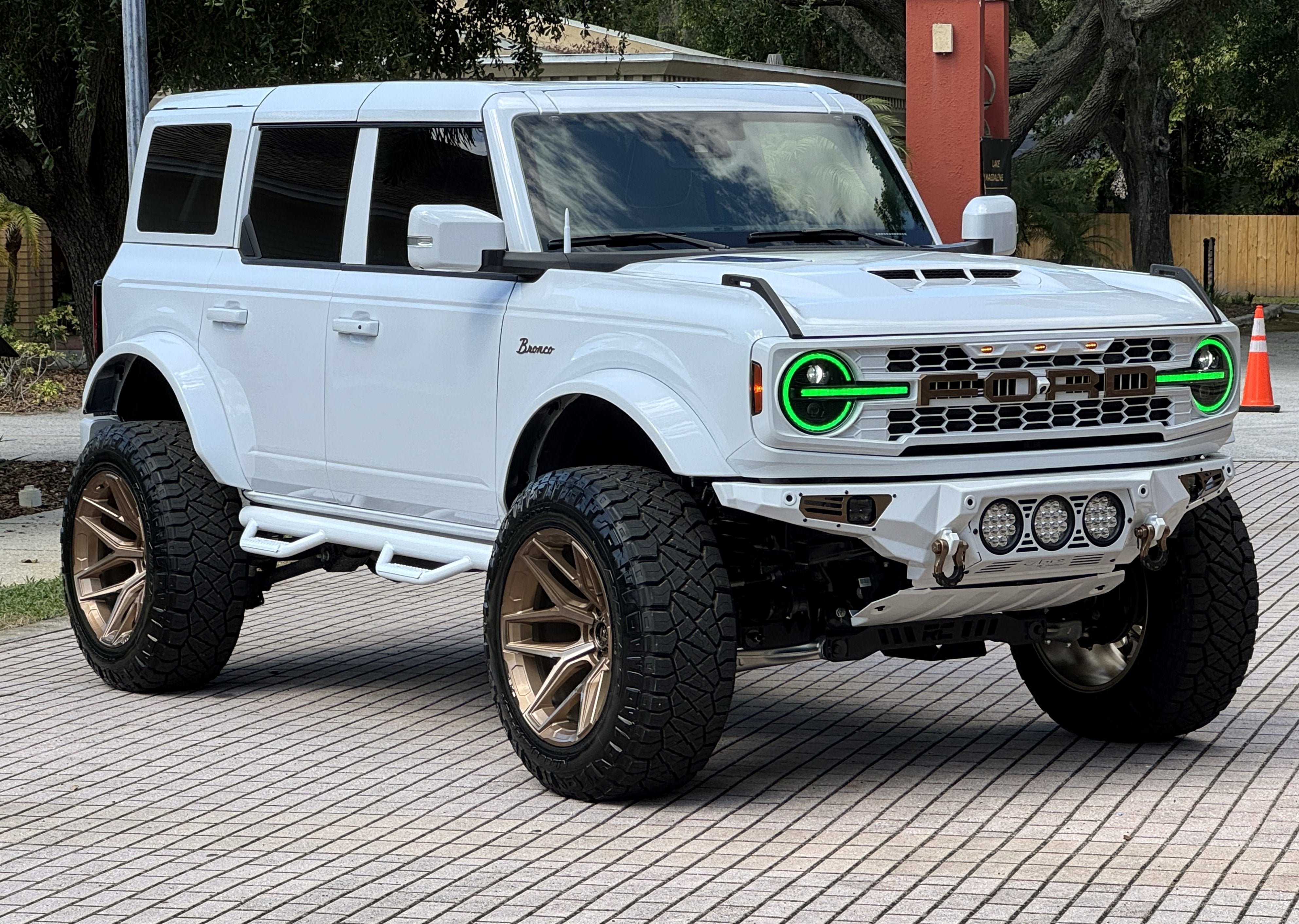 2025 Ford Bronco Outer Banks V6 Luxury Package Hard Top Custom Lifted