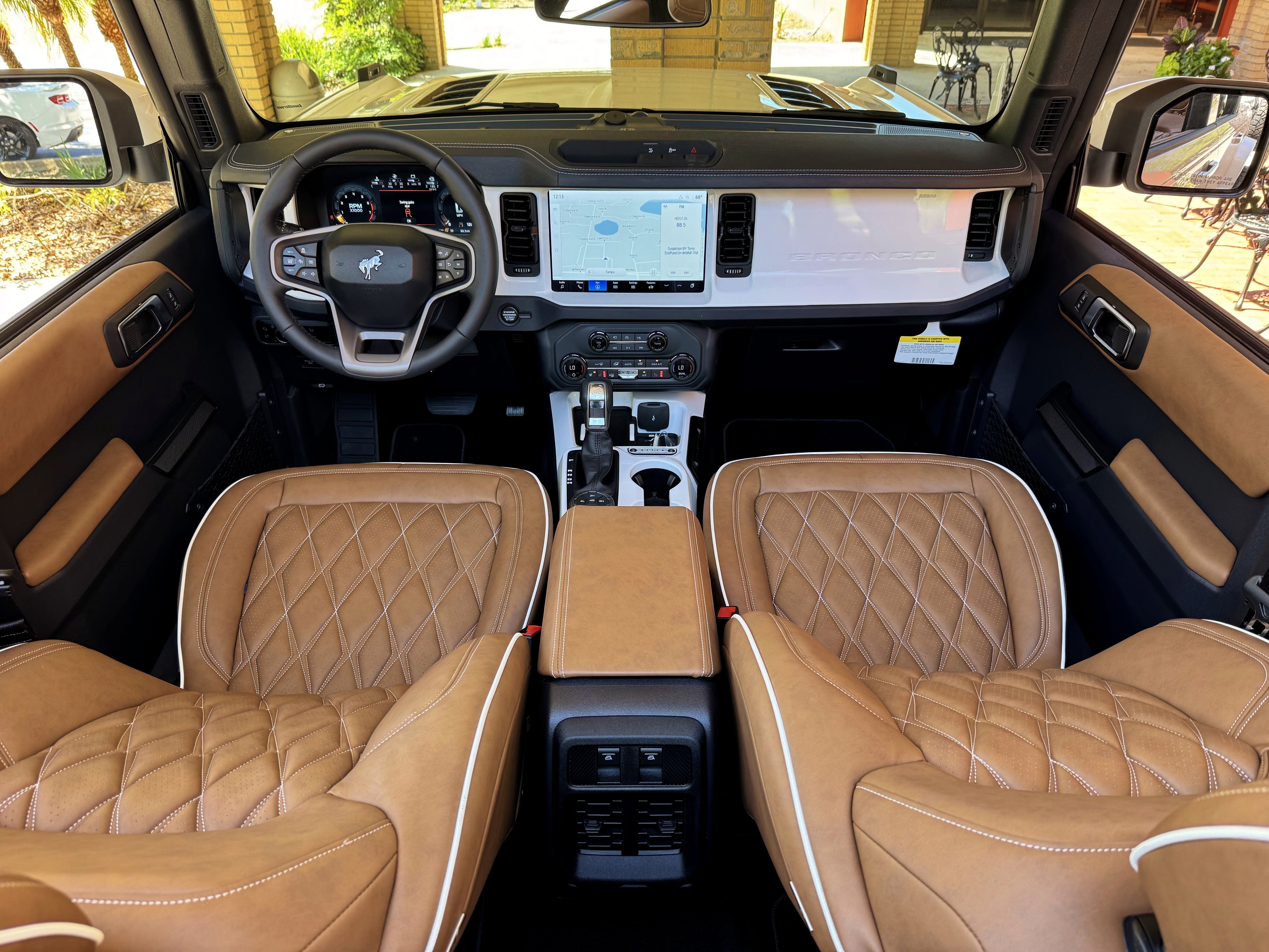 2025 Ford Bronco Outer Banks V6 Luxury Package Hard Top Custom Lifted