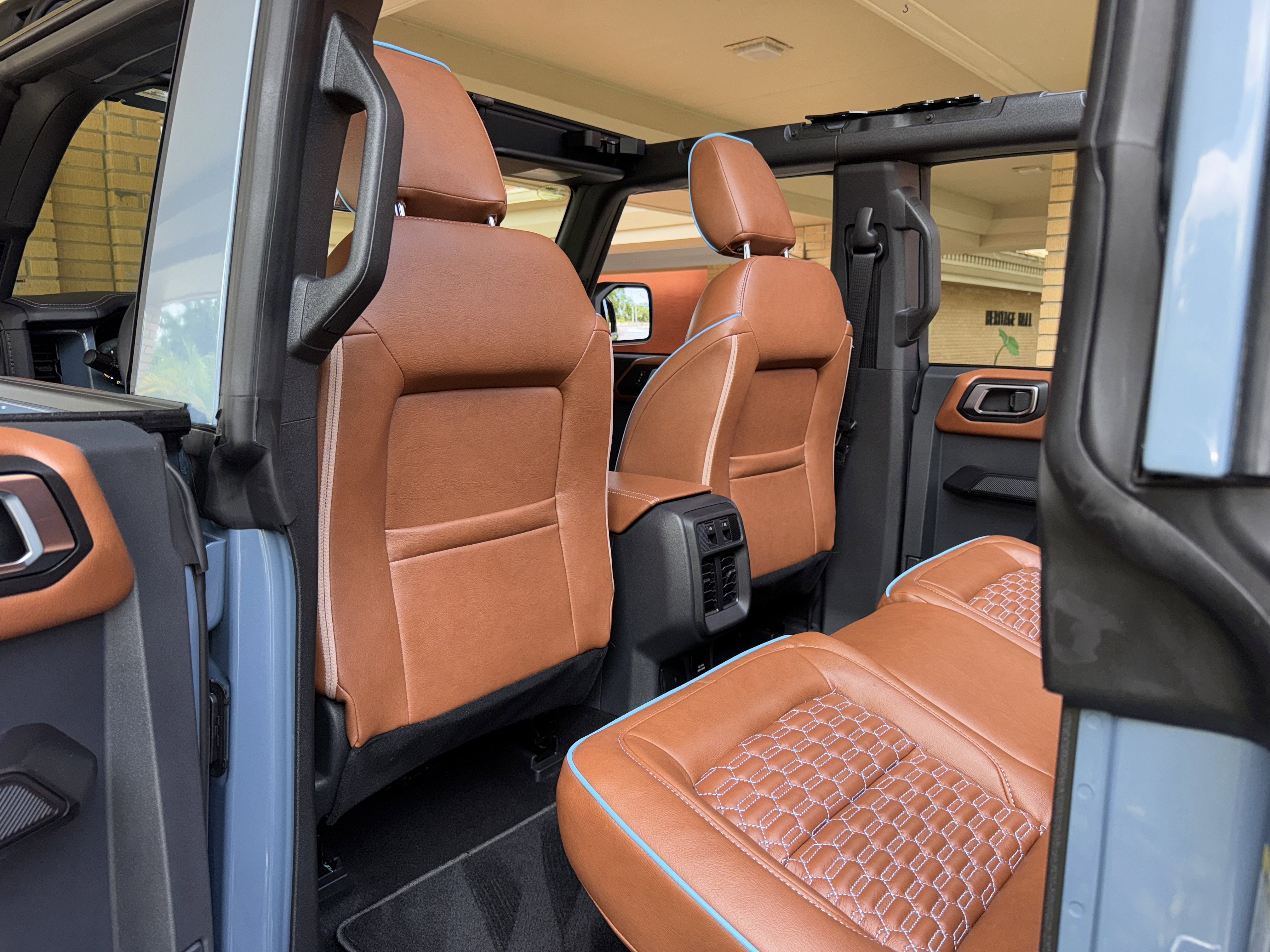 2025 Ford Bronco Outer Banks V6 Luxury Package Hard Top Custom Lifted