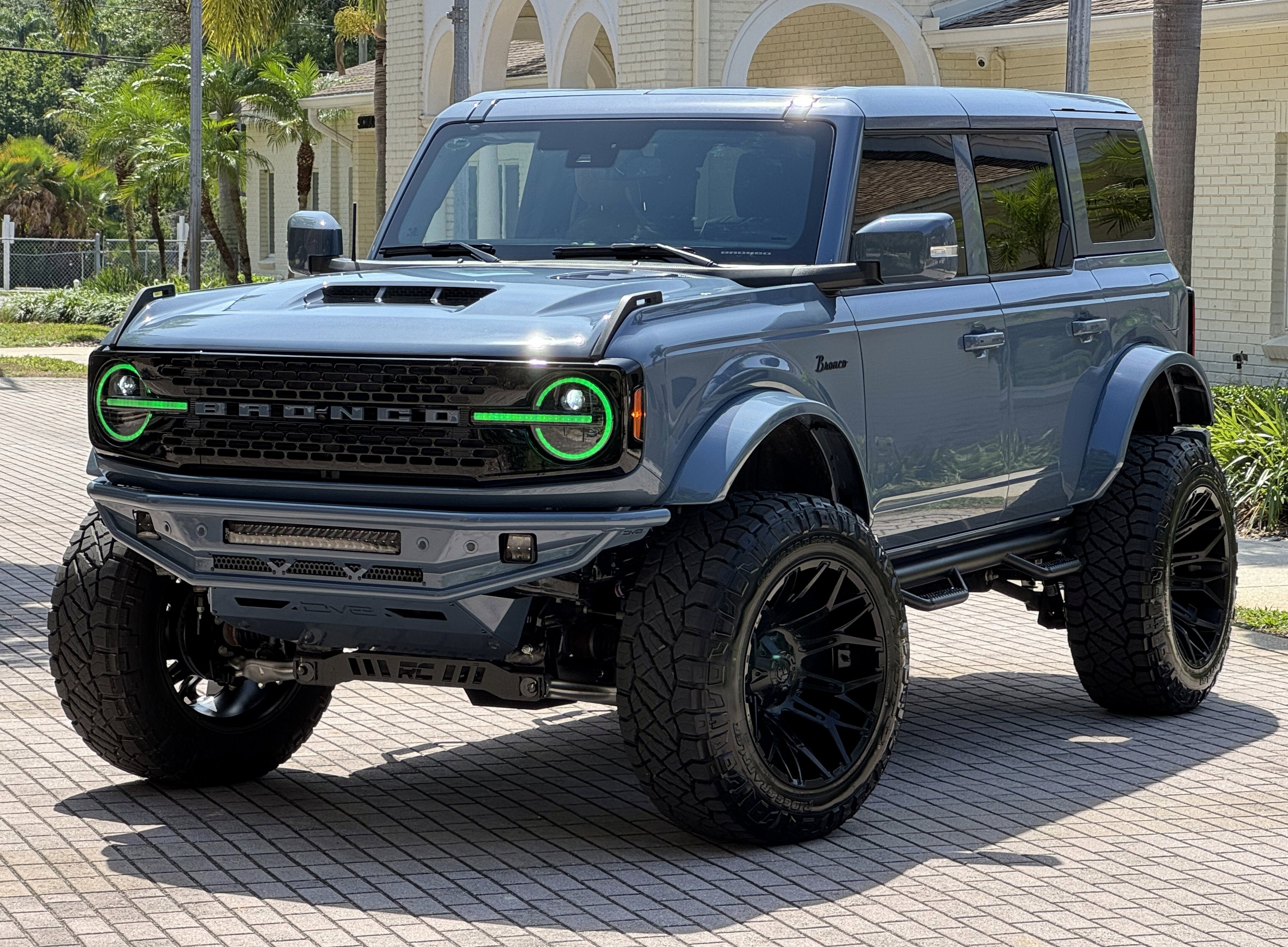 2025 Ford Bronco Outer Banks V6 Luxury Package Hard Top Custom Lifted