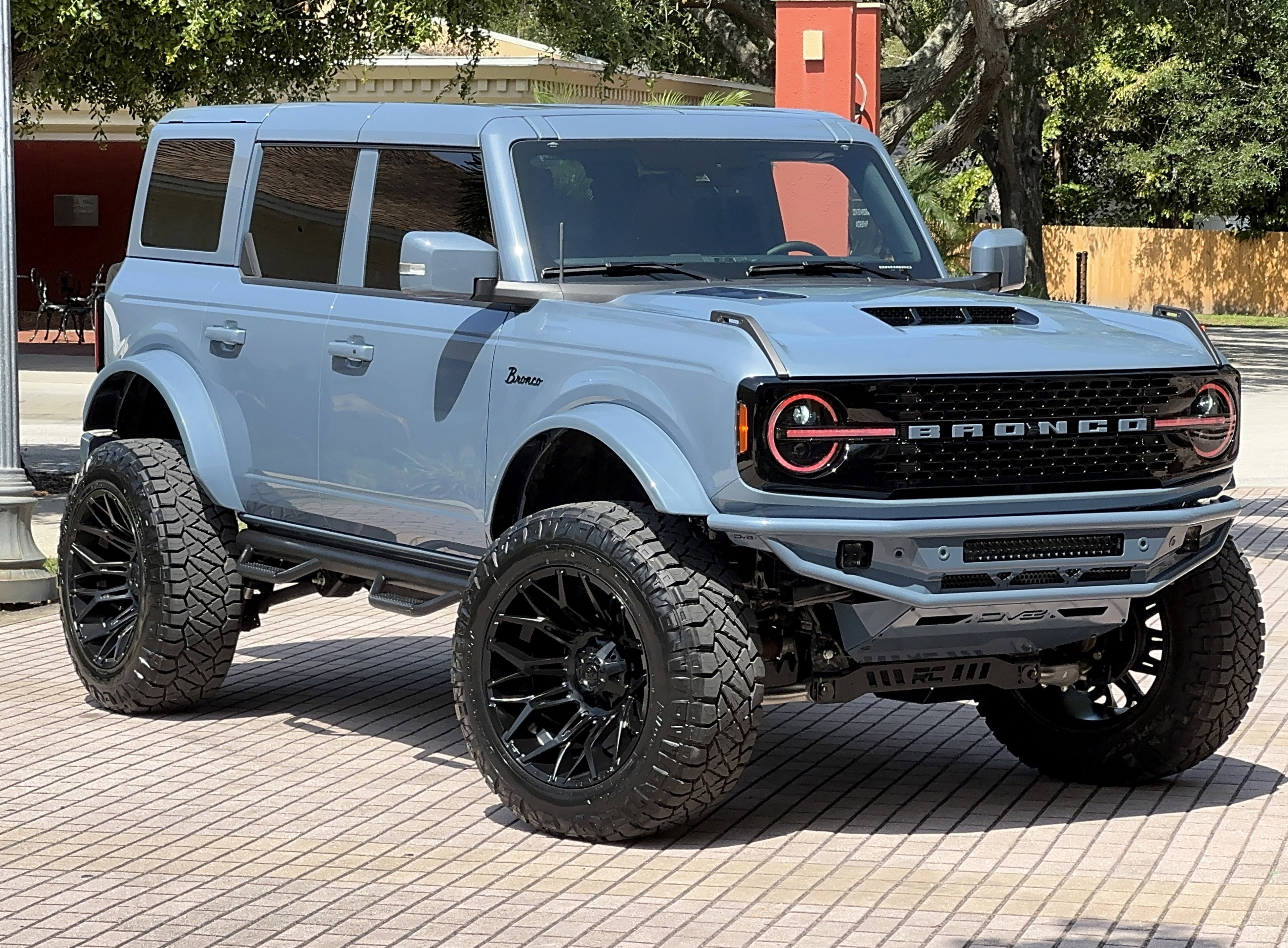 2025 Ford Bronco Outer Banks V6 Luxury Package Hard Top Custom Lifted