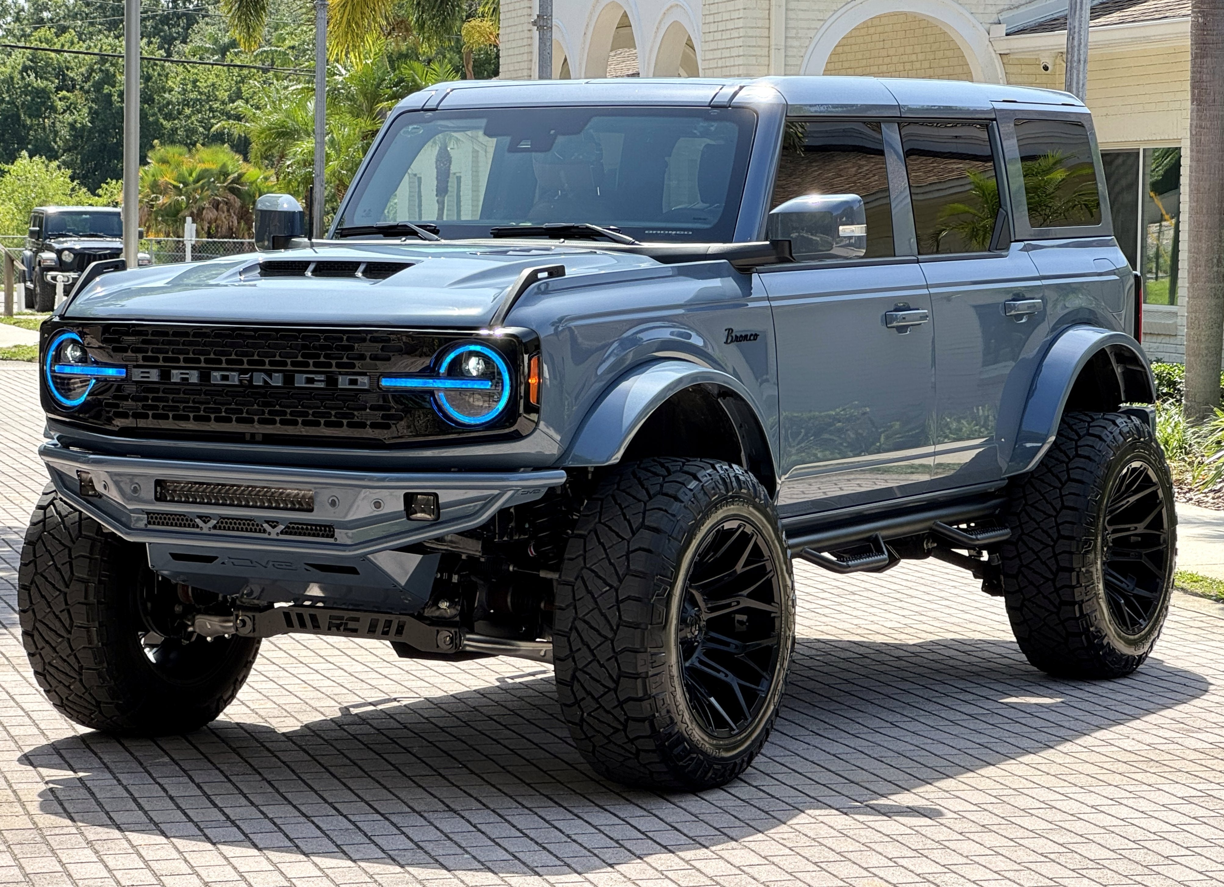 2025 Ford Bronco Outer Banks V6 Luxury Package Hard Top Custom Lifted